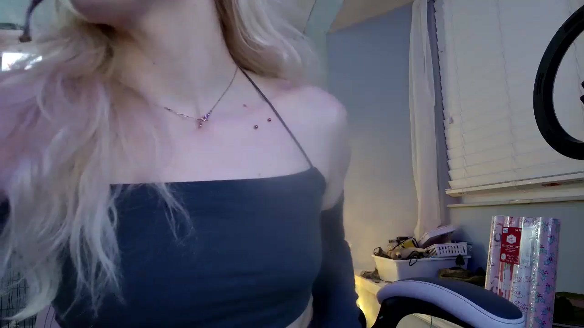 Gallery image thumbnail from DuckChan0's myfreecams stream on, 12/05/2024, 24:46 image 15 of 20