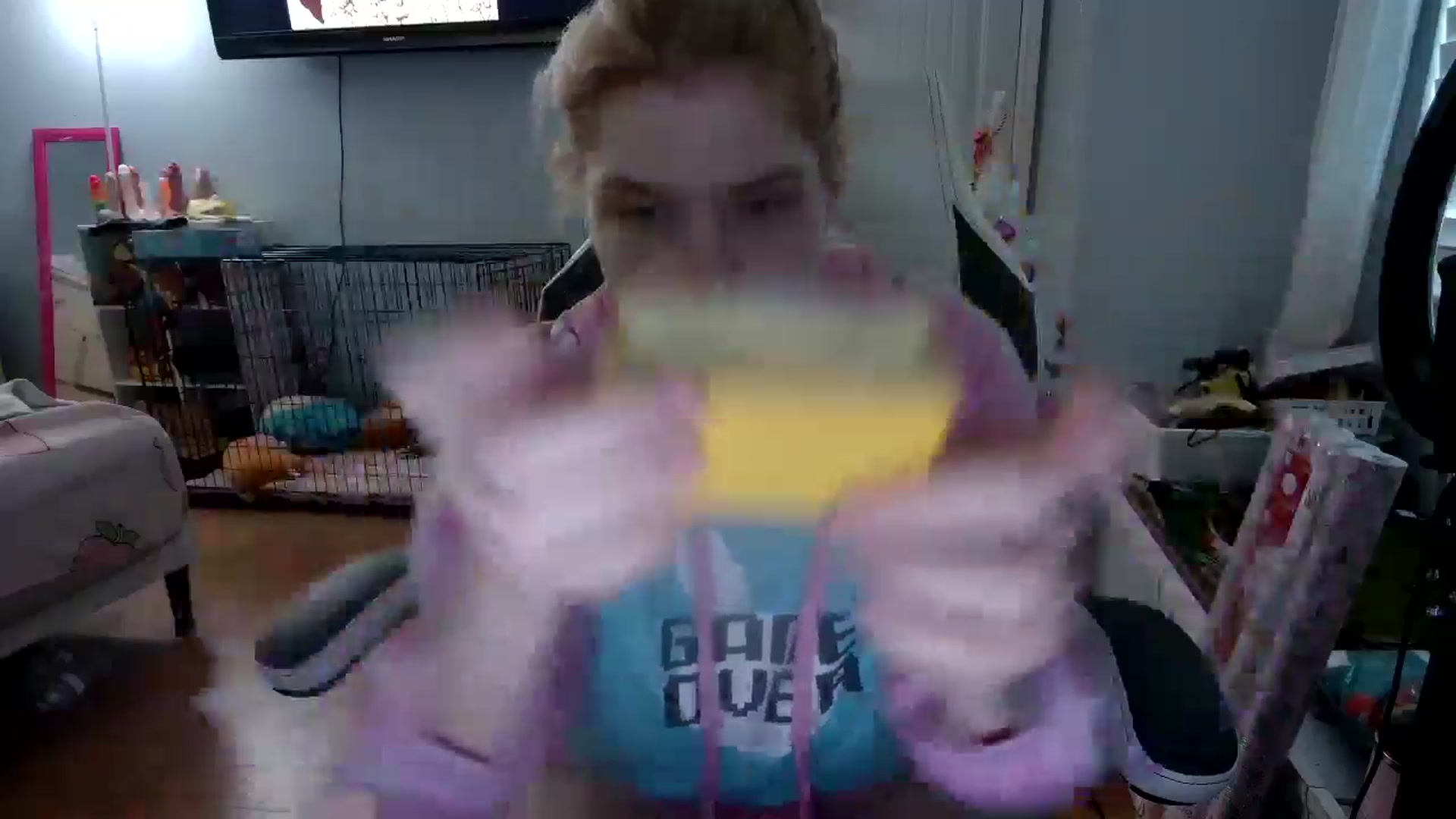 Gallery image thumbnail from DuckChan0's myfreecams stream on, 12/05/2024, 13:50 image 8 of 20