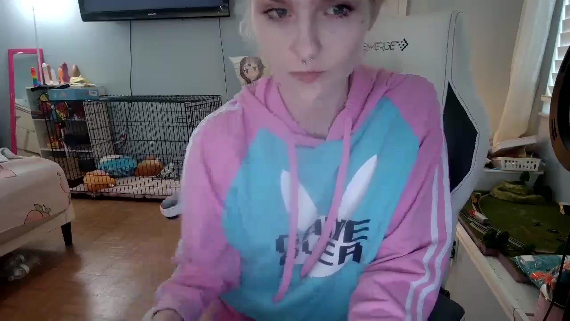 Gallery image thumbnail from DuckChan0's myfreecams stream on, 12/05/2024, 14:16 image 13 of 20