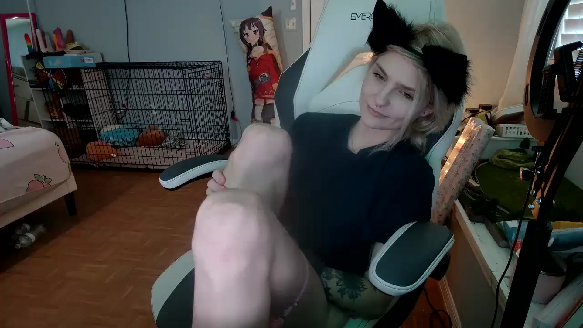 Gallery image thumbnail from DuckChan0's myfreecams stream on, 12/05/2024, 14:56 image 15 of 20