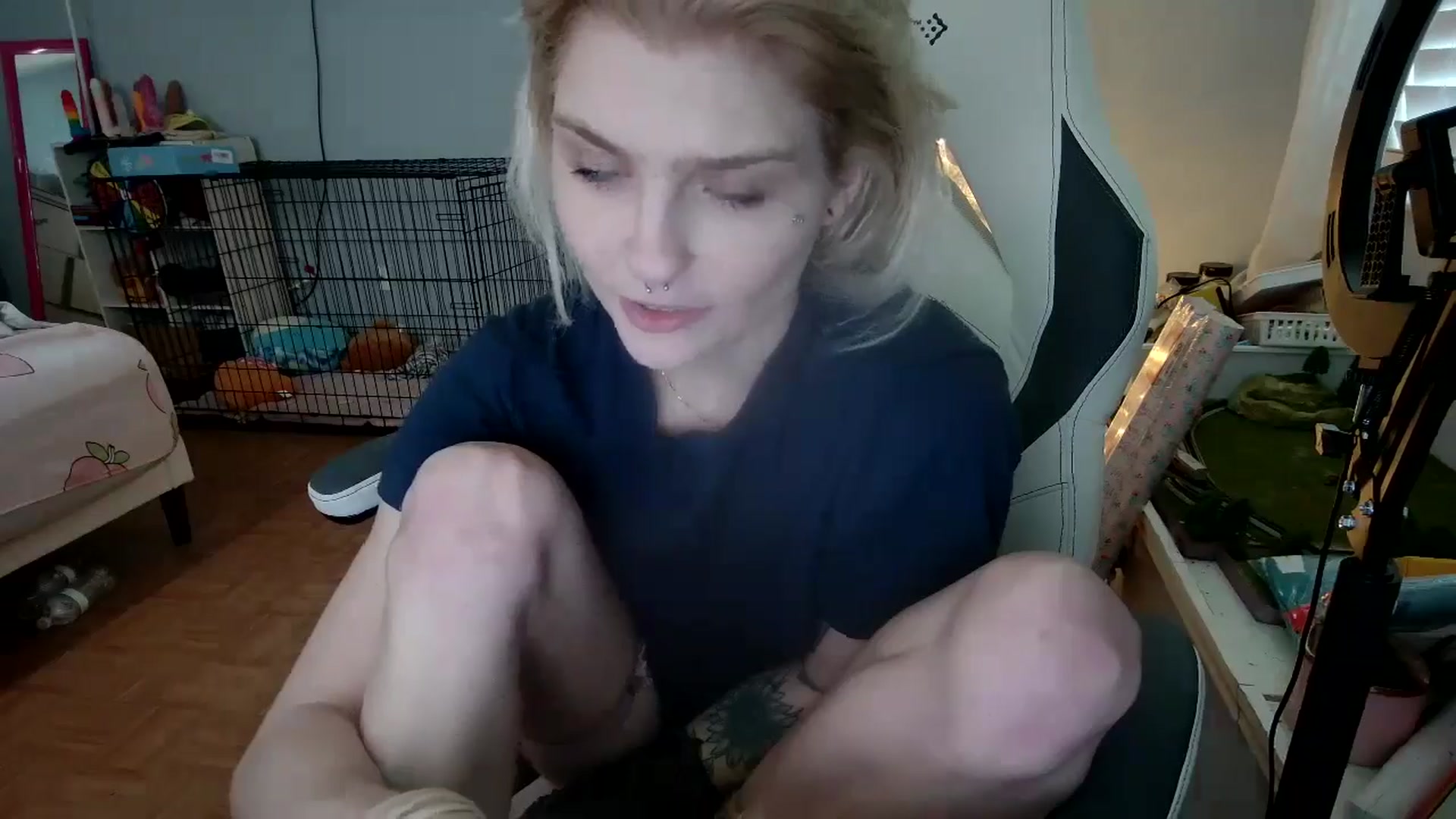 Gallery image thumbnail from DuckChan0's myfreecams stream on, 12/05/2024, 14:56 image 20 of 20
