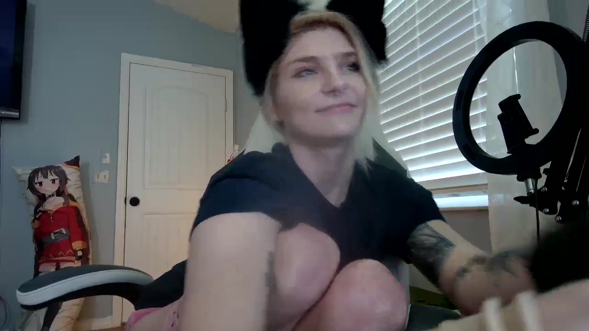 Gallery image thumbnail from DuckChan0's myfreecams stream on, 12/05/2024, 14:56 image 10 of 20