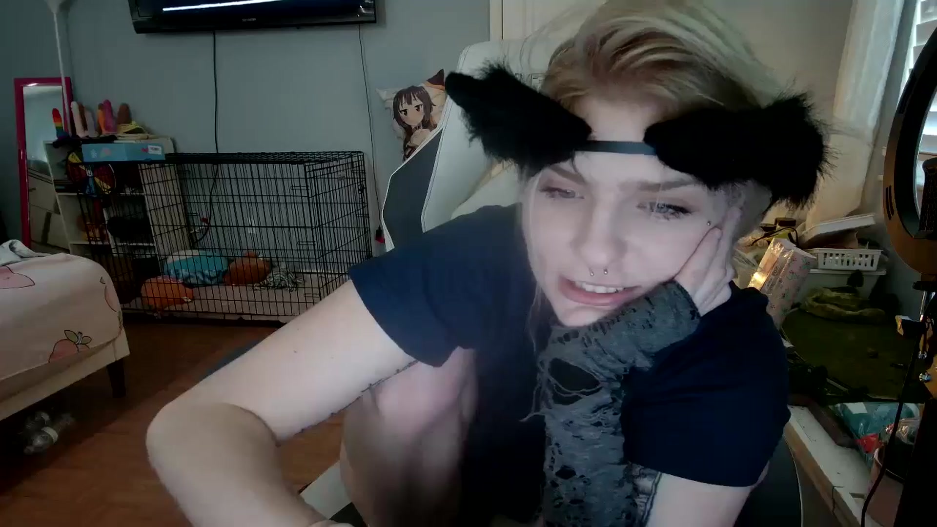 Gallery image thumbnail from DuckChan0's myfreecams stream on, 12/05/2024, 14:56 image 7 of 20