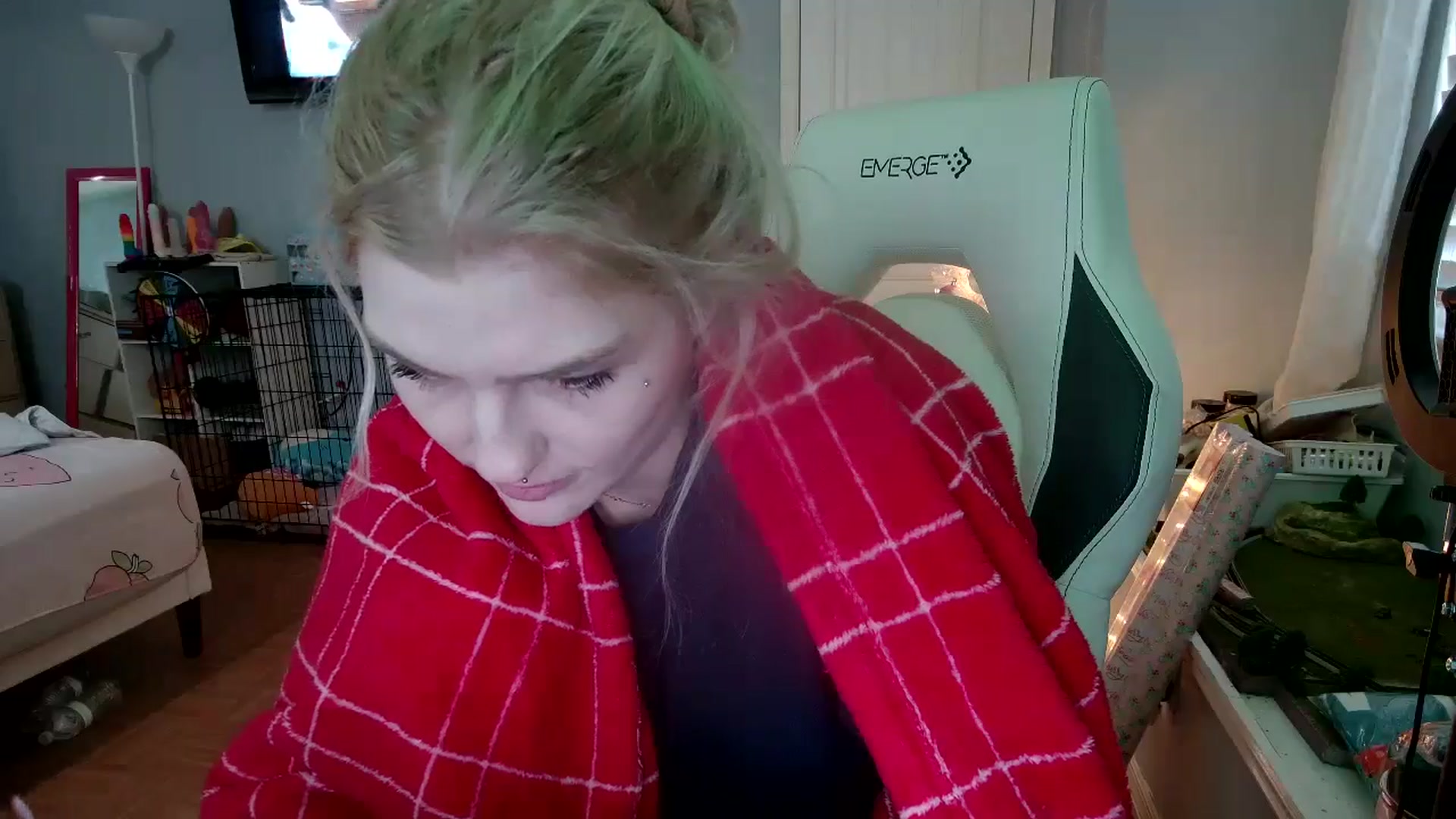Gallery image thumbnail from DuckChan0's myfreecams stream on, 12/05/2024, 15:55 image 8 of 20