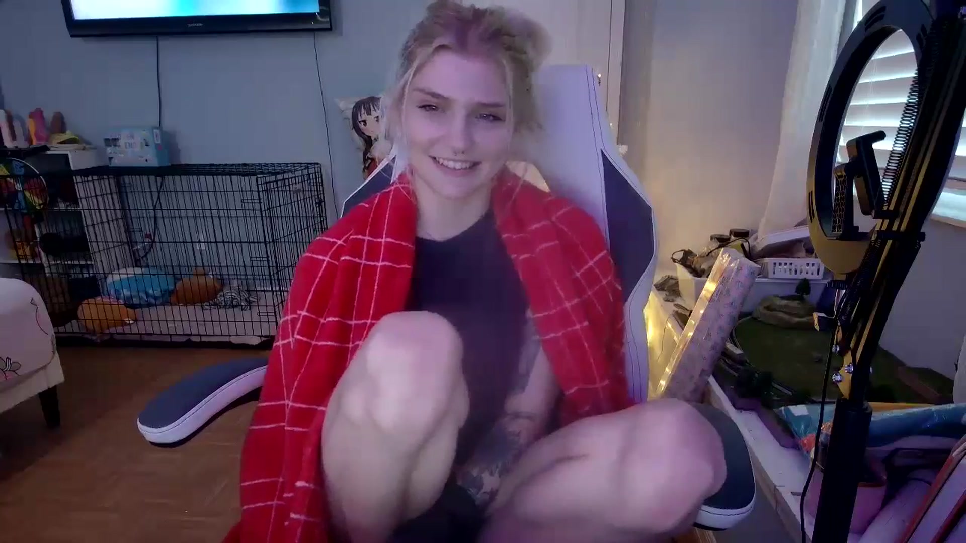 Gallery image thumbnail from DuckChan0's myfreecams stream on, 12/05/2024, 16:15 image 2 of 20