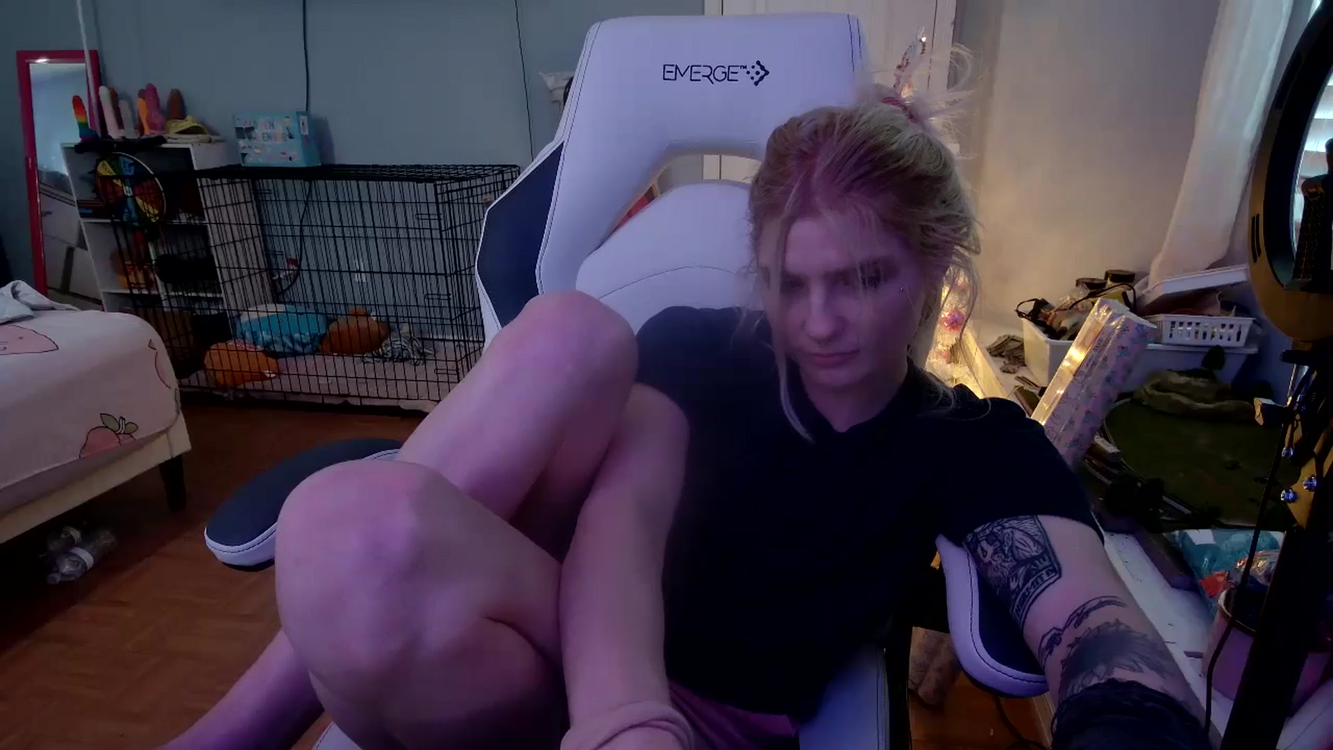 Gallery image thumbnail from DuckChan0's myfreecams stream on, 12/05/2024, 16:39 image 14 of 20