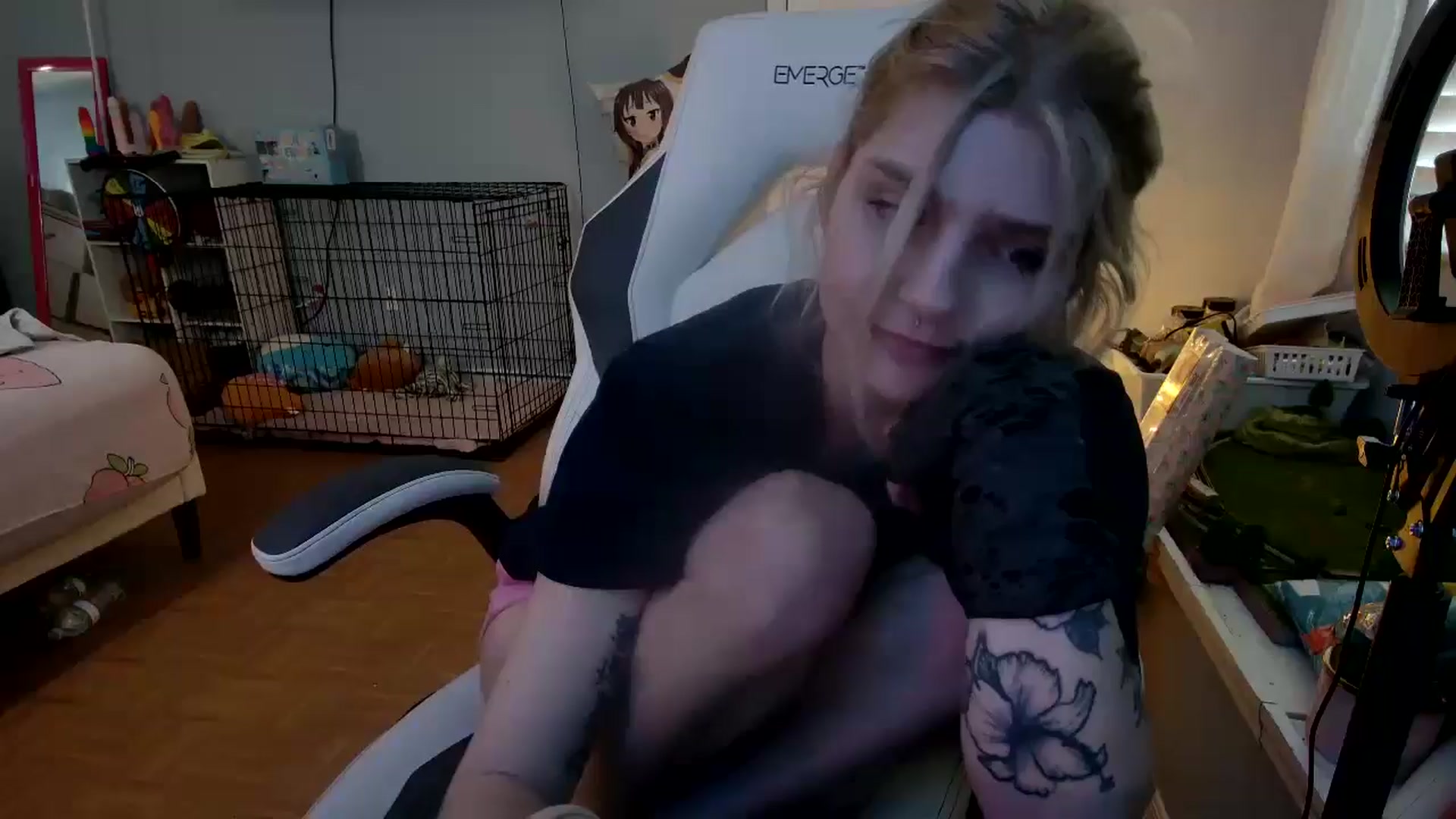Gallery image thumbnail from DuckChan0's myfreecams stream on, 12/05/2024, 16:39 image 11 of 20