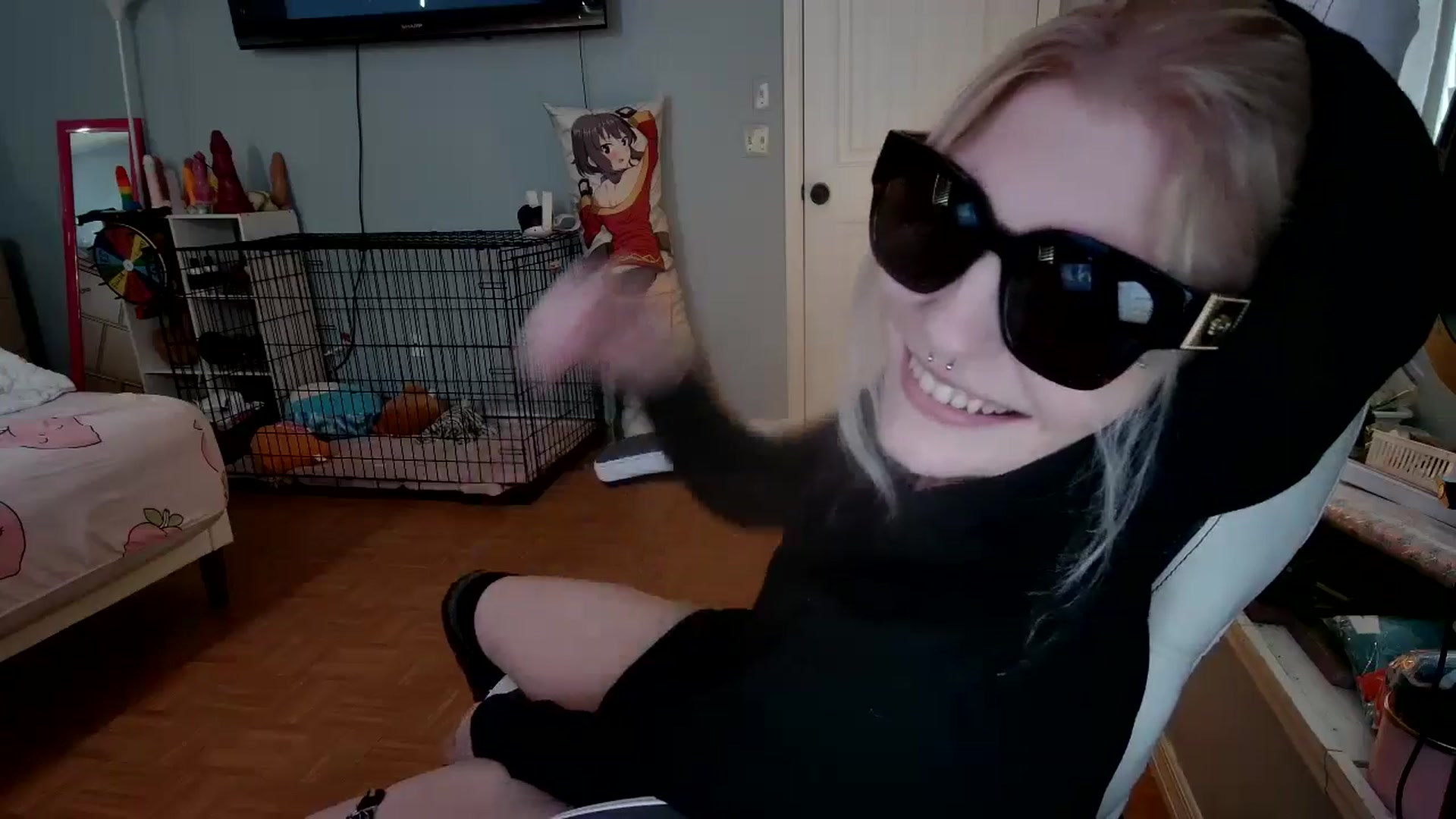 Gallery image thumbnail from DuckChan0's myfreecams stream on, 12/07/2024, 17:19 image 6 of 20