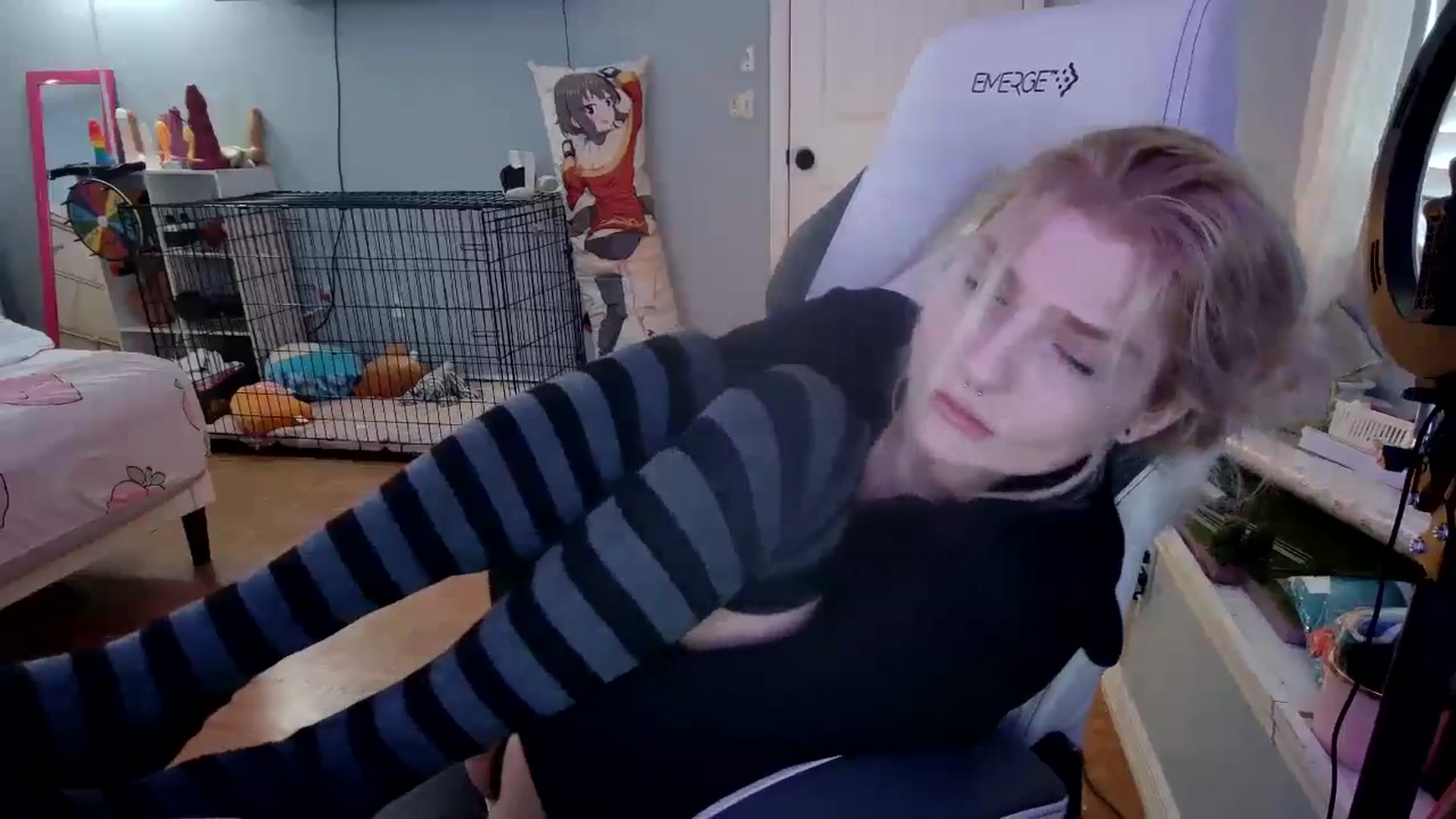 Gallery image thumbnail from DuckChan0's myfreecams stream on, 12/07/2024, 17:19 image 13 of 20