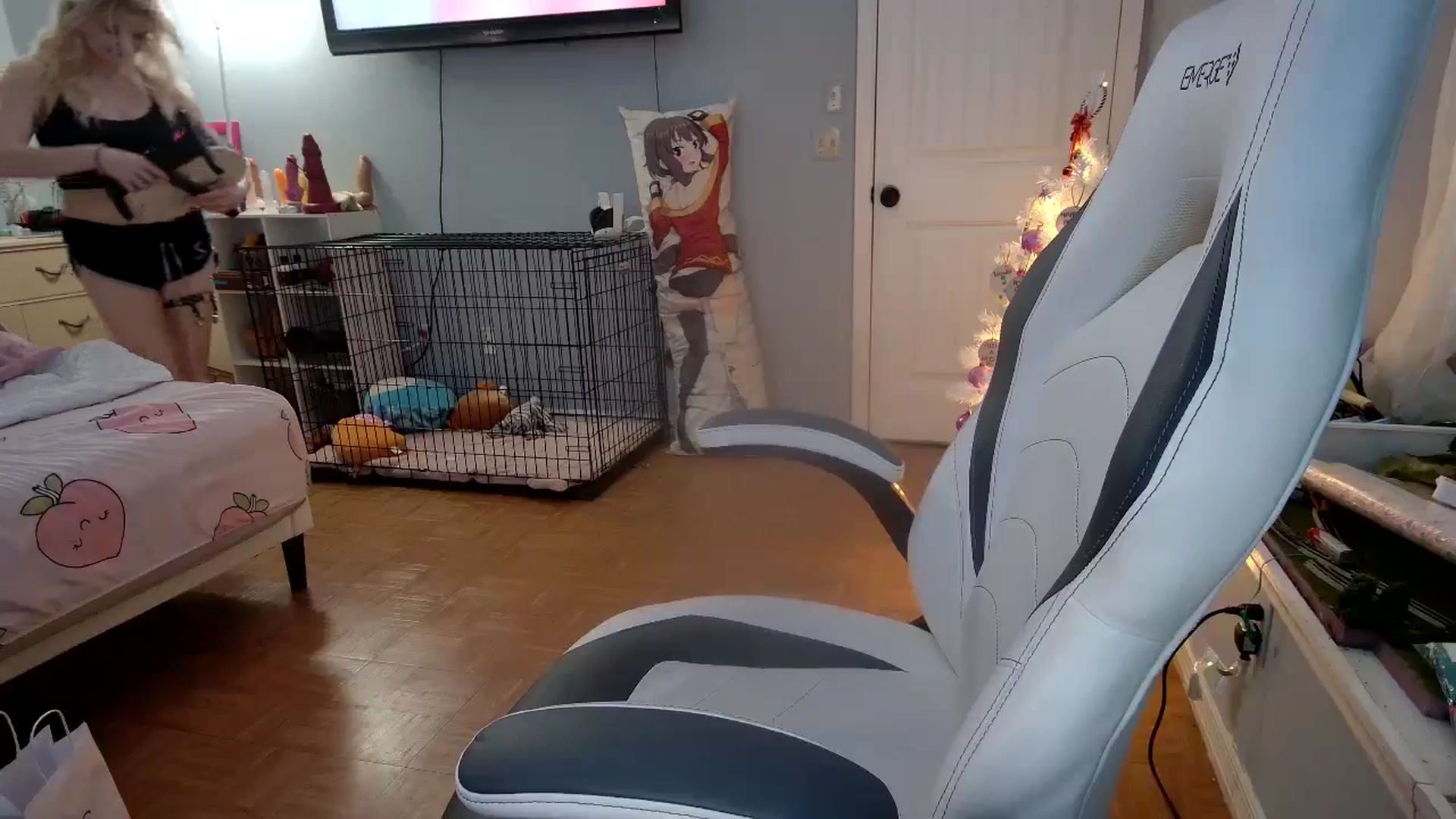 Gallery image thumbnail from DuckChan0's myfreecams stream on, 12/07/2024, 19:01 image 16 of 20