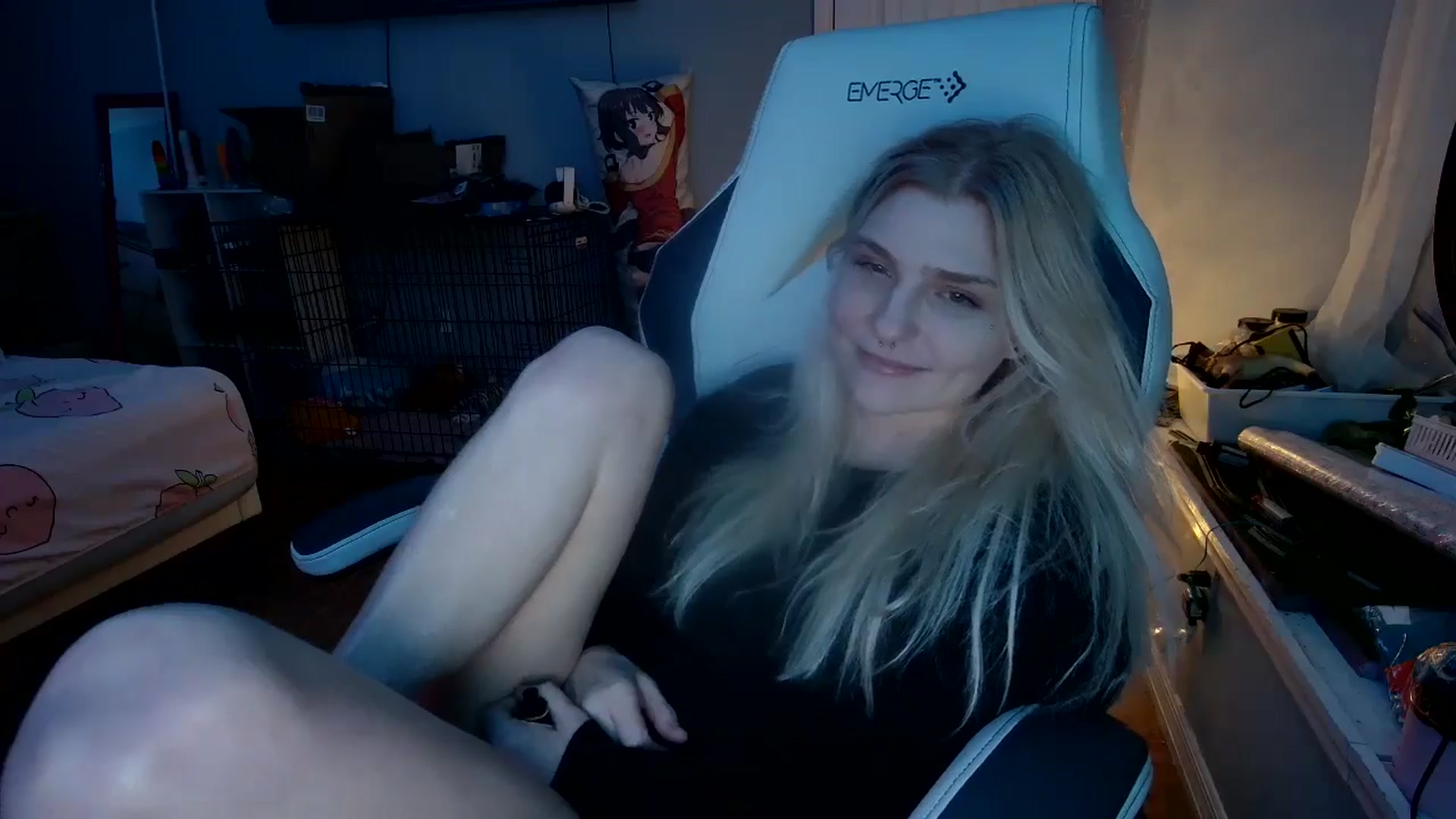 Gallery image thumbnail from DuckChan0's myfreecams stream on, 12/08/2024, 03:20 image 19 of 20