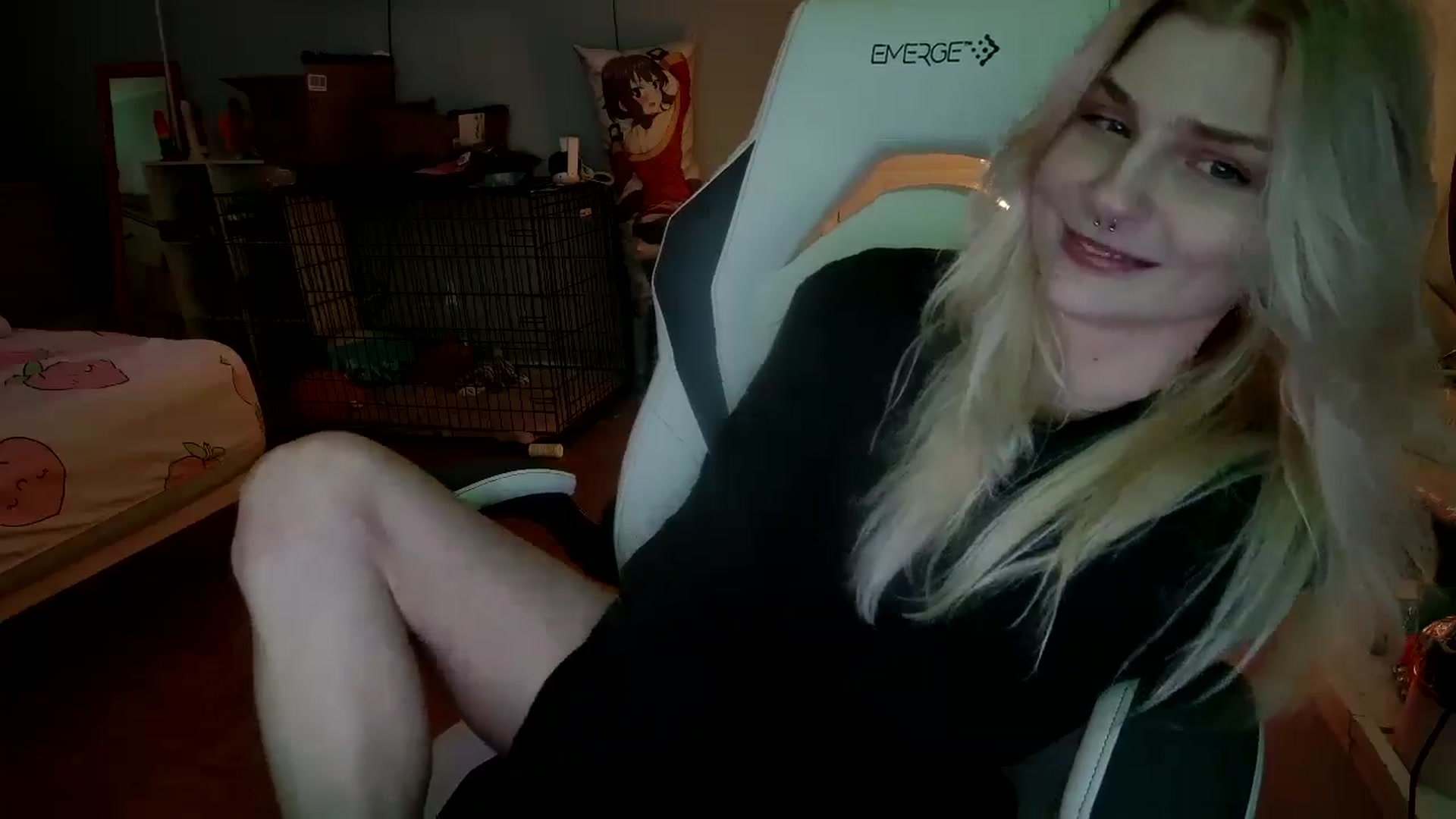 Gallery image thumbnail from DuckChan0's myfreecams stream on, 12/08/2024, 03:20 image 7 of 20