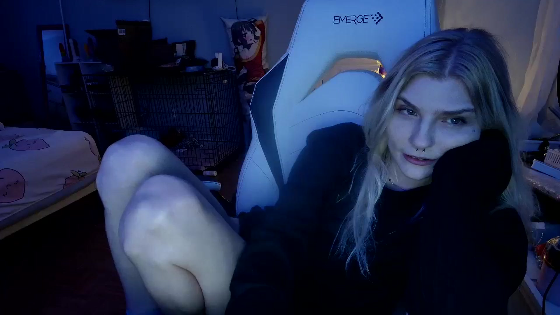 Gallery image thumbnail from DuckChan0's myfreecams stream on, 12/08/2024, 03:20 image 8 of 20