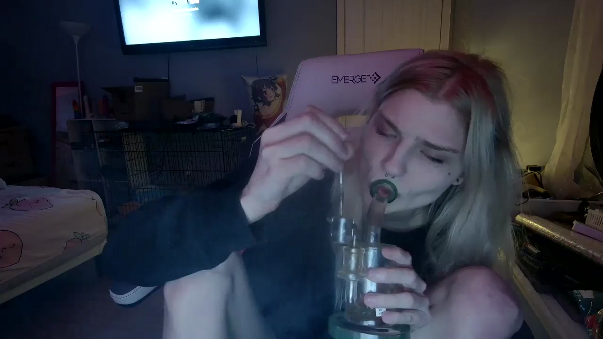 Gallery image thumbnail from DuckChan0's myfreecams stream on, 12/08/2024, 03:20 image 12 of 20