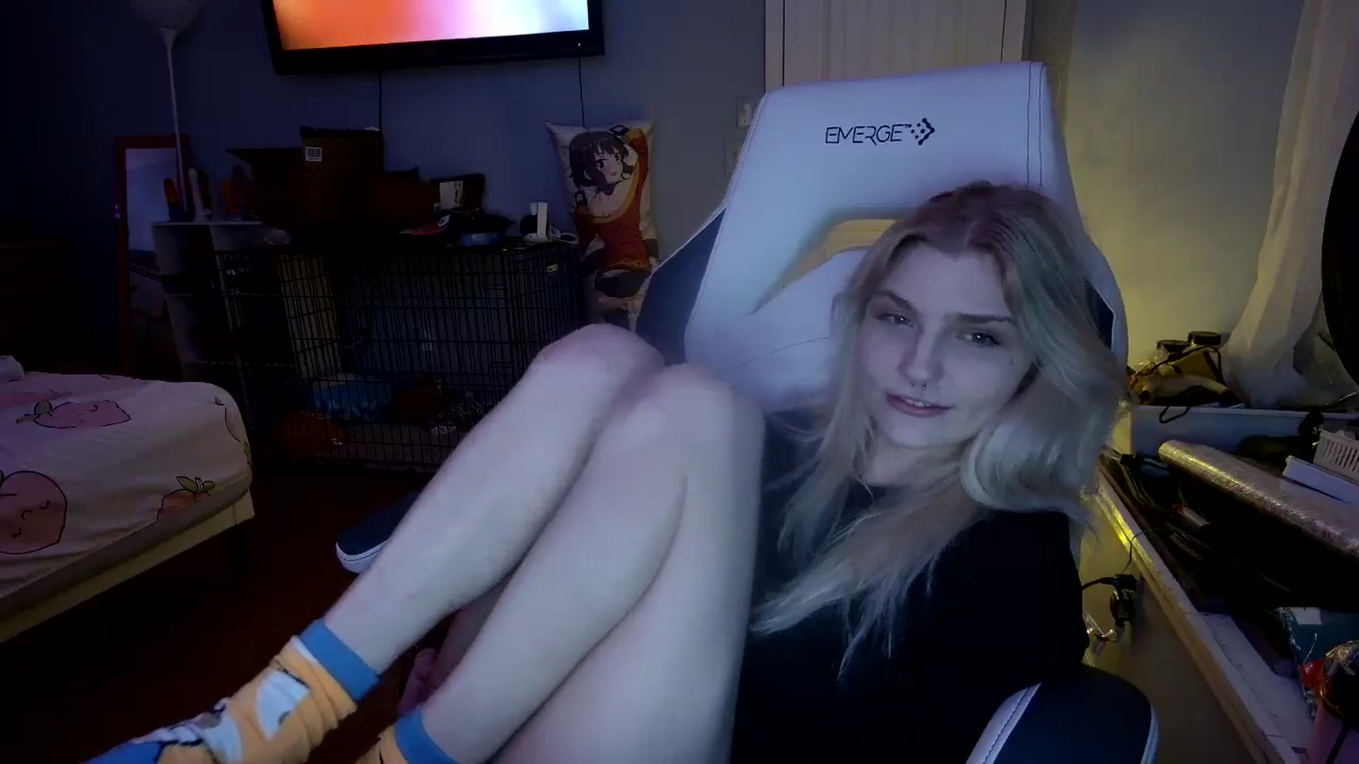 Gallery image thumbnail from DuckChan0's myfreecams stream on, 12/08/2024, 03:20 image 6 of 20