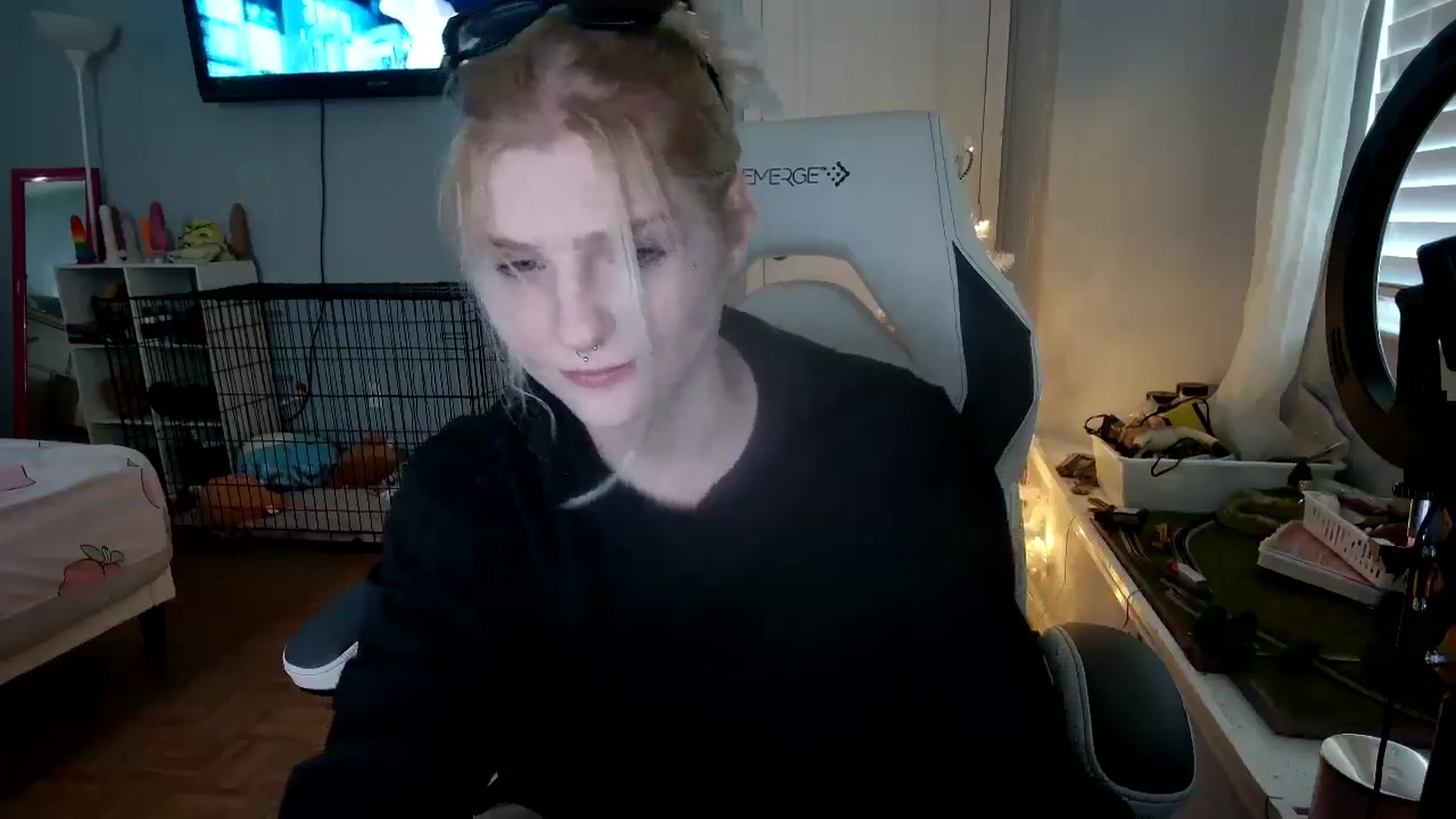 Gallery image thumbnail from DuckChan0's myfreecams stream on, 12/08/2024, 17:42 image 7 of 20