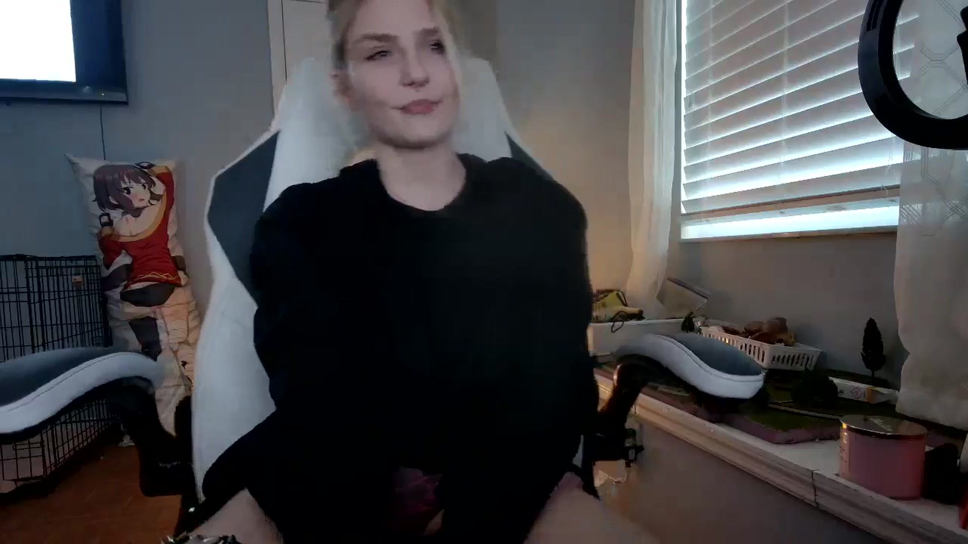 Gallery image thumbnail from DuckChan0's myfreecams stream on, 12/08/2024, 17:42 image 14 of 20