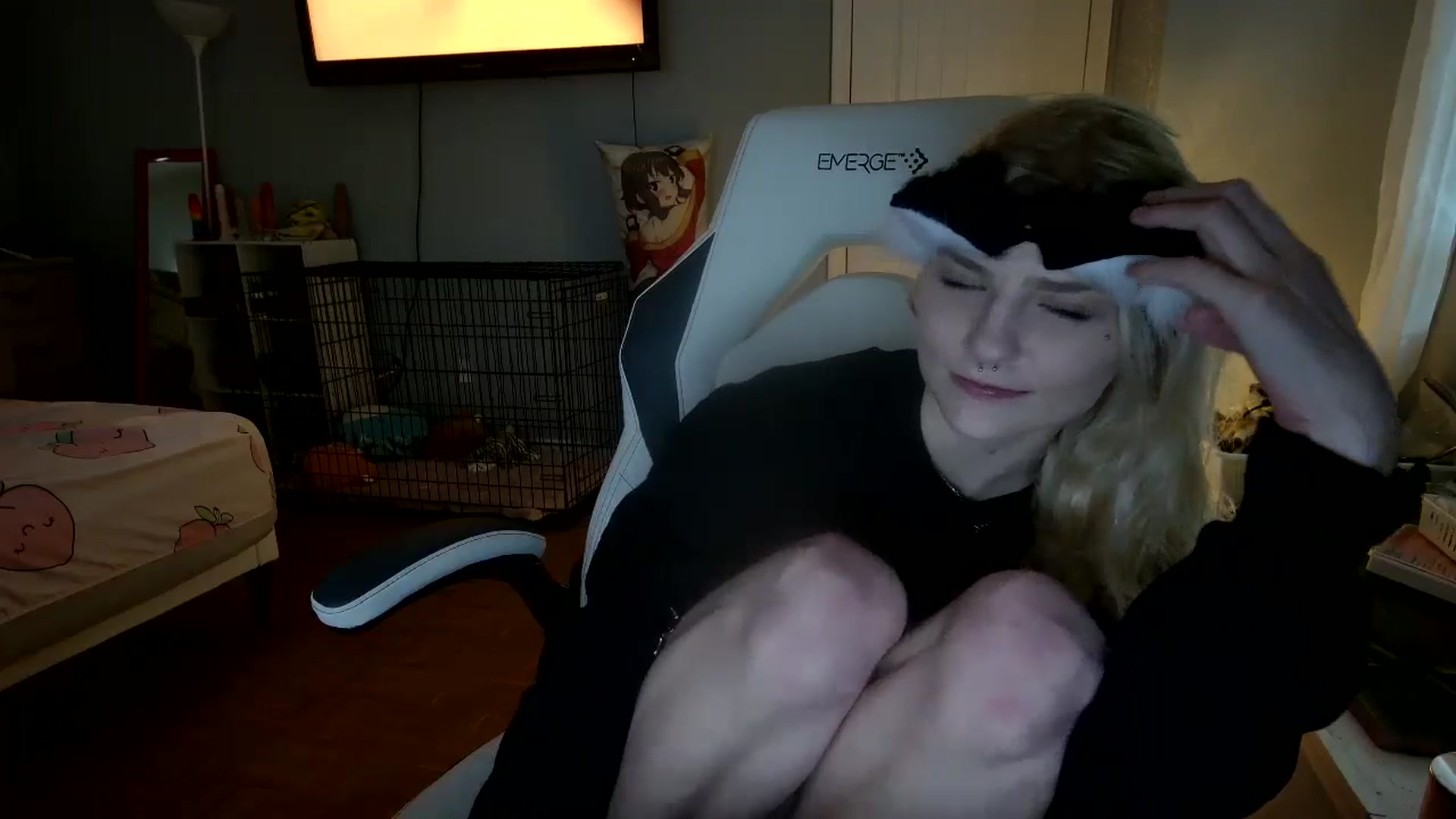 Gallery image thumbnail from DuckChan0's myfreecams stream on, 12/08/2024, 18:14 image 10 of 20