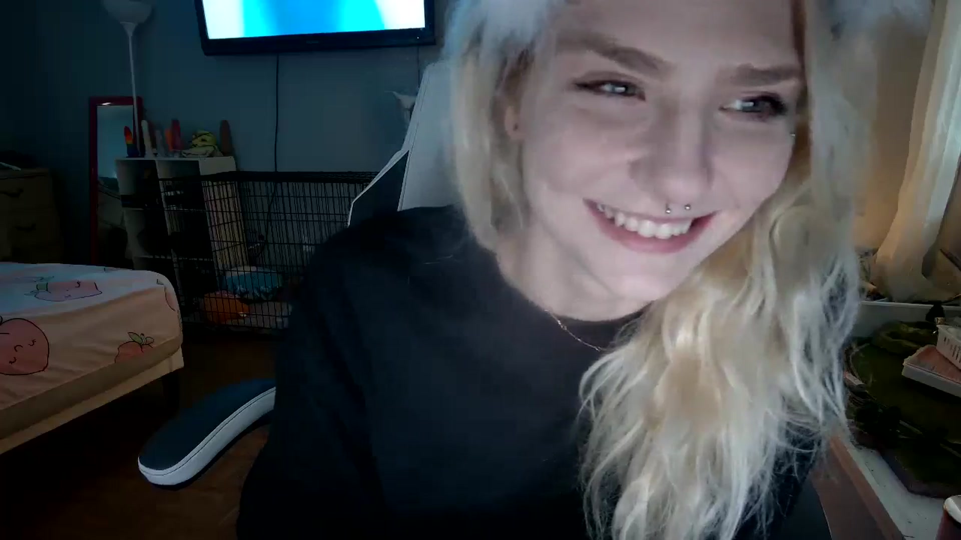 Gallery image thumbnail from DuckChan0's myfreecams stream on, 12/08/2024, 18:14 image 20 of 20