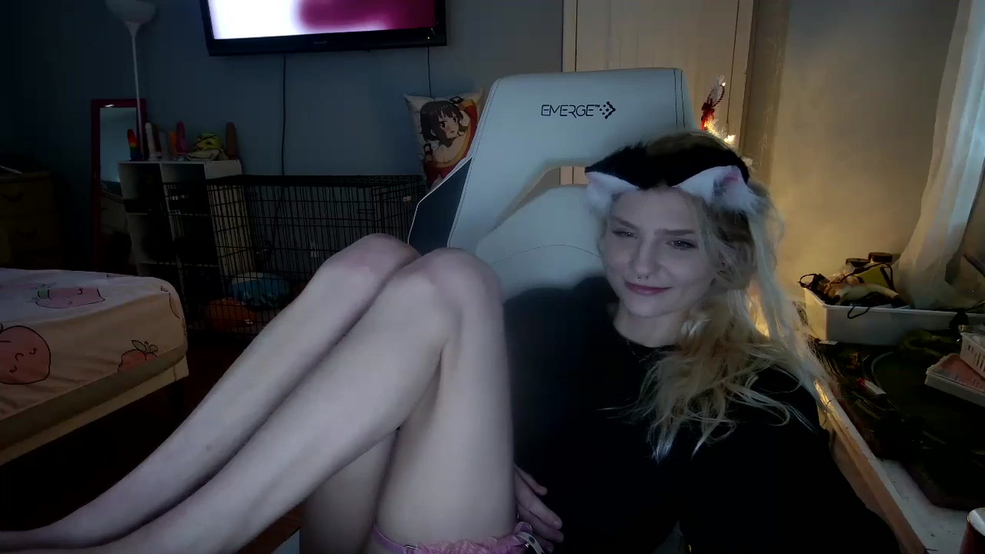 Gallery image thumbnail from DuckChan0's myfreecams stream on, 12/08/2024, 18:14 image 12 of 20