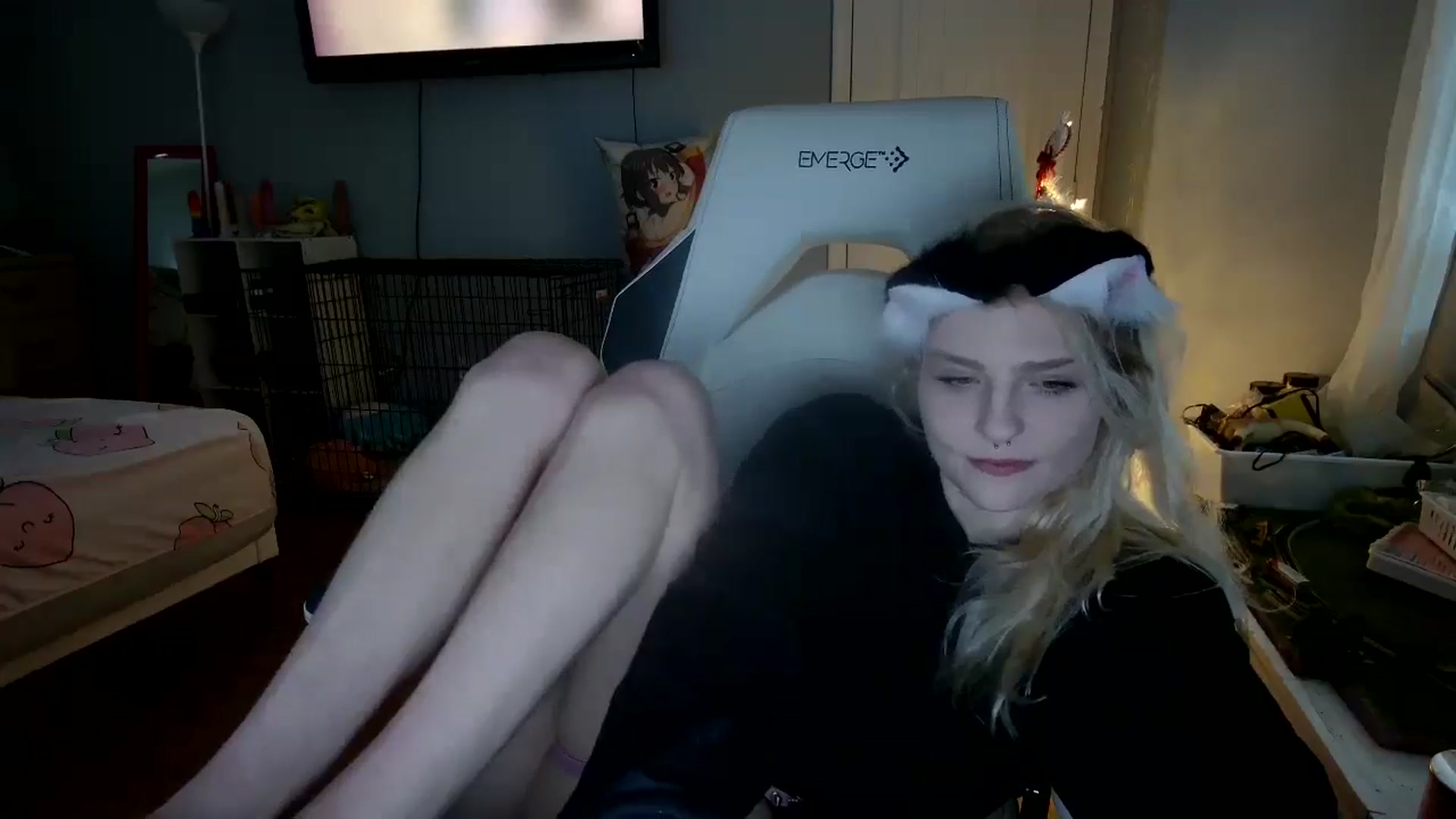 Gallery image thumbnail from DuckChan0's myfreecams stream on, 12/08/2024, 18:14 image 16 of 20