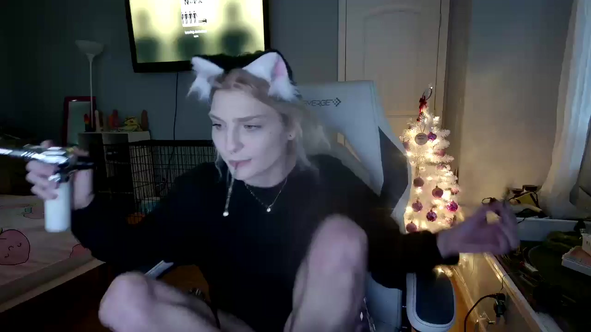 Gallery image thumbnail from DuckChan0's myfreecams stream on, 12/08/2024, 18:14 image 1 of 20