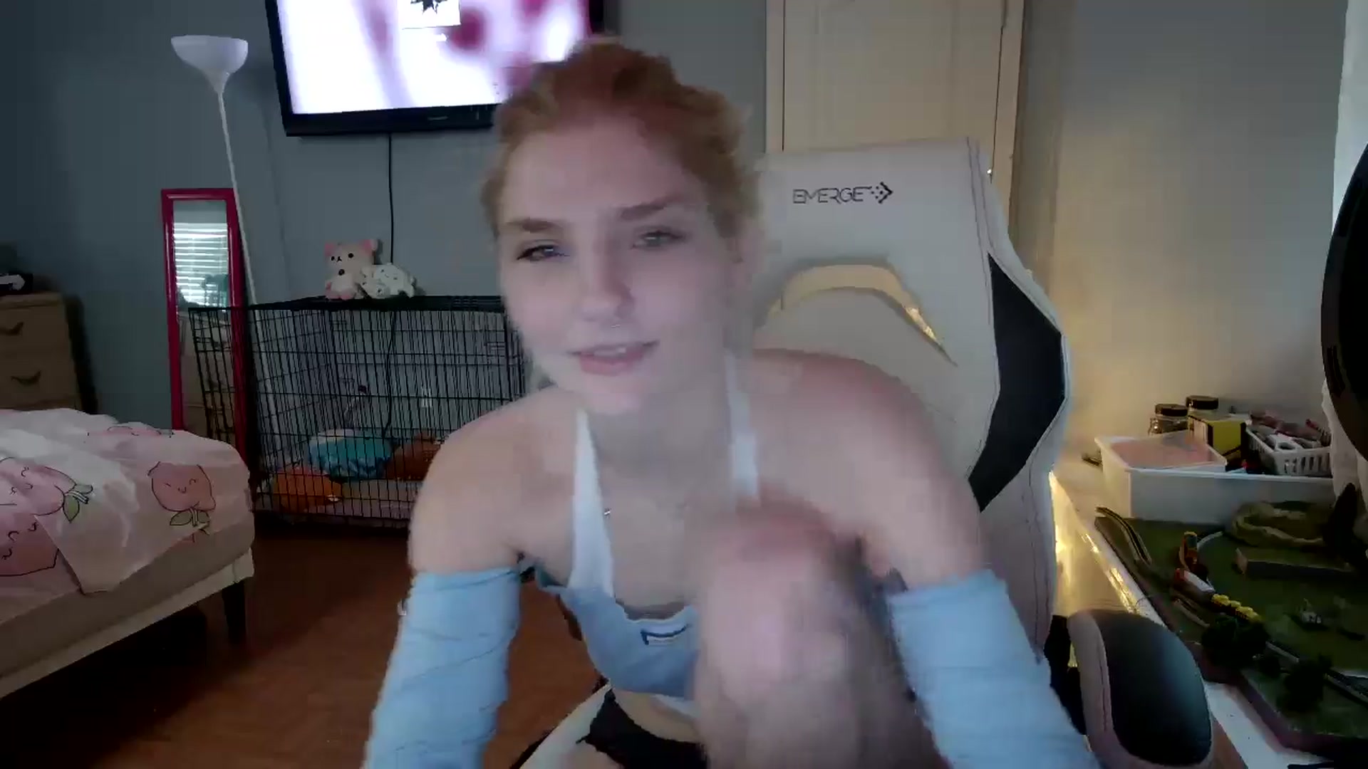 Gallery image thumbnail from DuckChan0's myfreecams stream on, 12/09/2024, 14:58 image 5 of 20