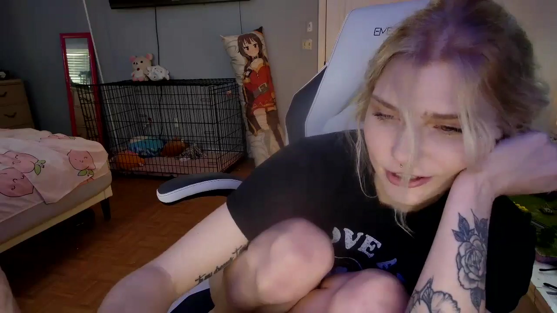 Gallery image thumbnail from DuckChan0's myfreecams stream on, 12/09/2024, 16:04 image 5 of 20