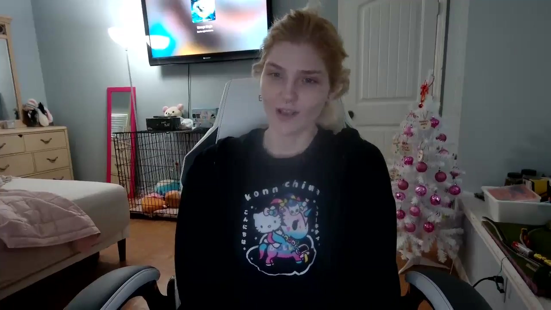 Gallery image thumbnail from DuckChan0's myfreecams stream on, 12/10/2024, 13:56 image 14 of 20