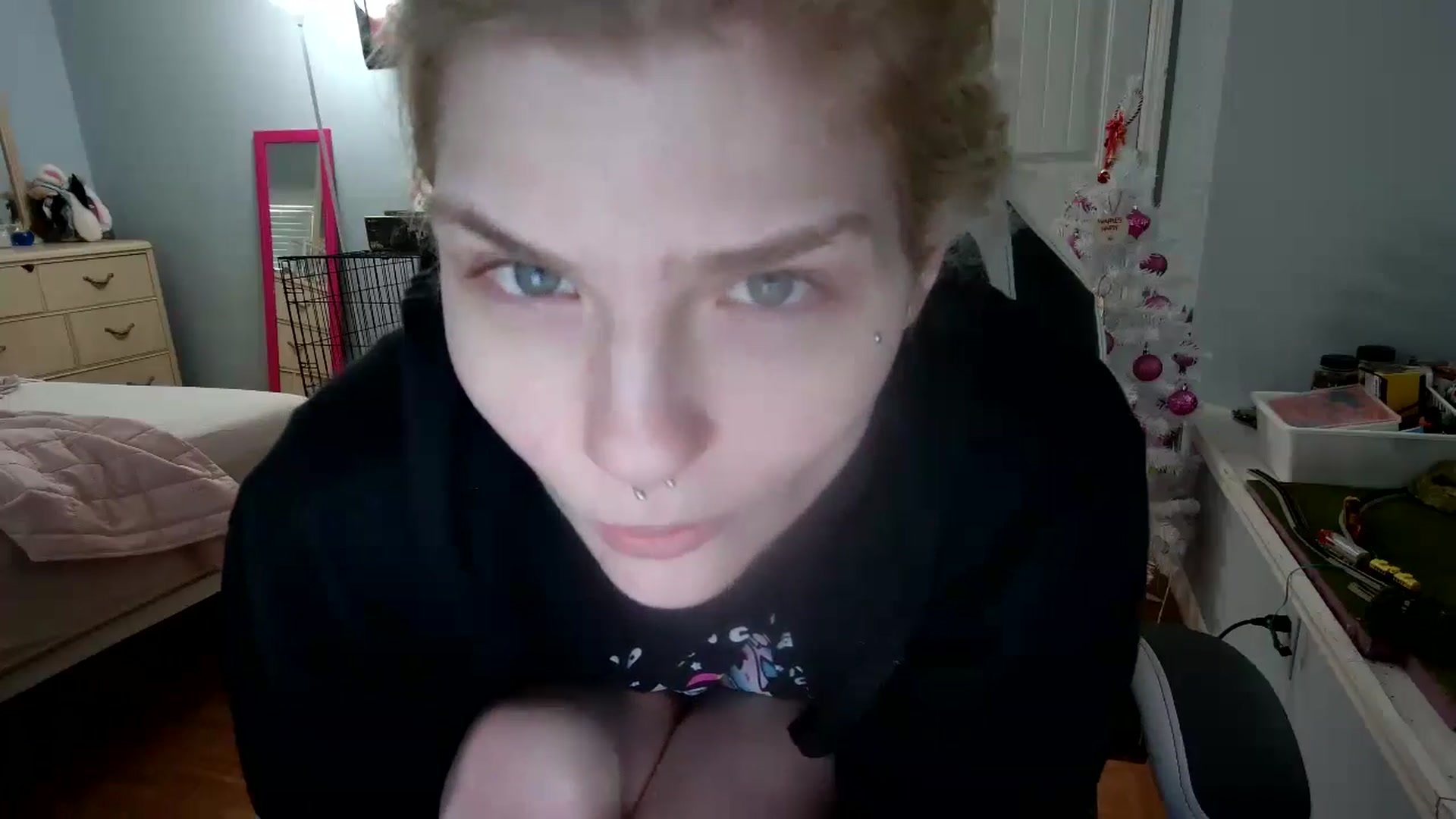 Gallery image thumbnail from DuckChan0's myfreecams stream on, 12/10/2024, 13:56 image 5 of 20