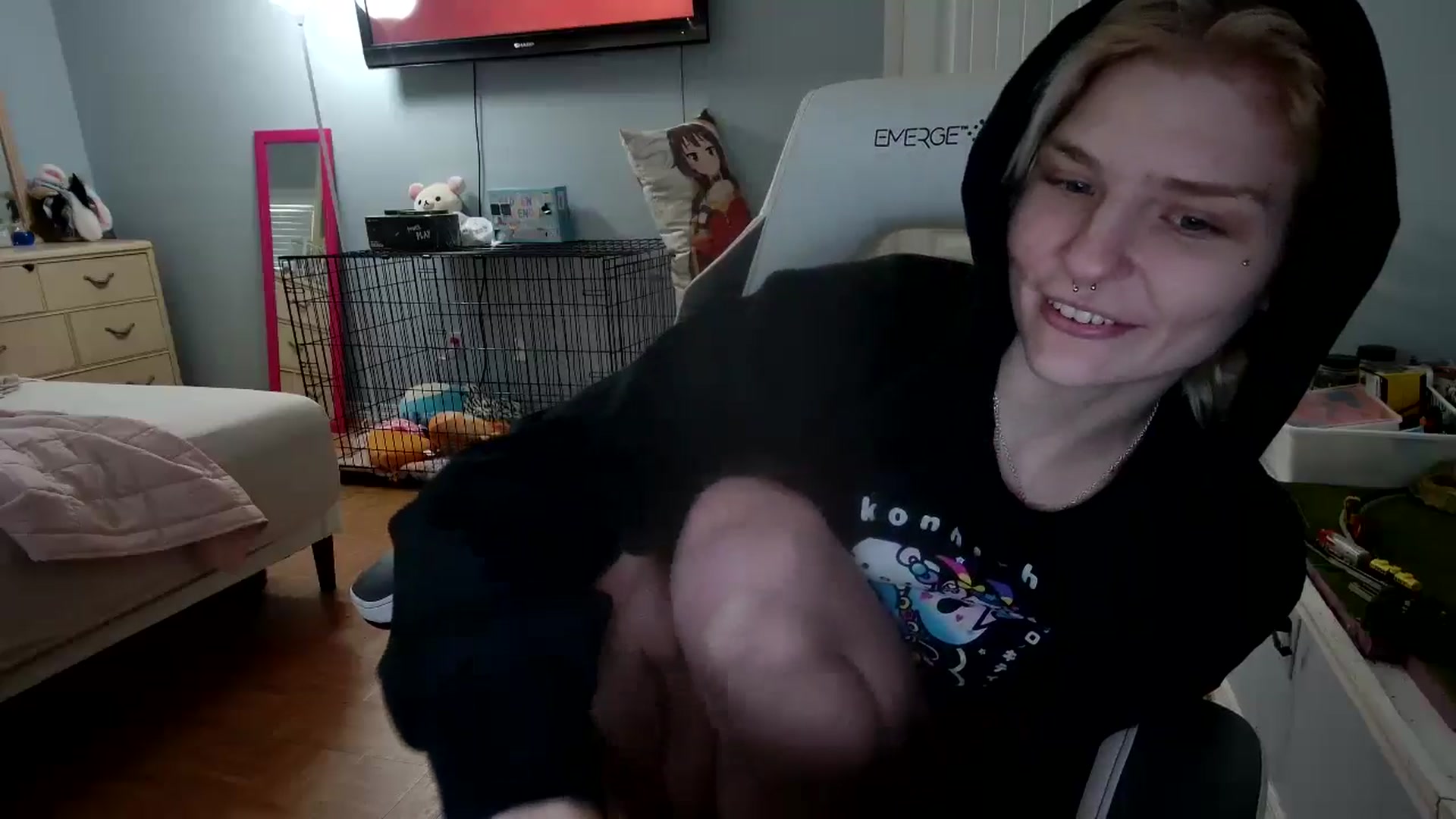 Gallery image thumbnail from DuckChan0's myfreecams stream on, 12/10/2024, 13:56 image 6 of 20