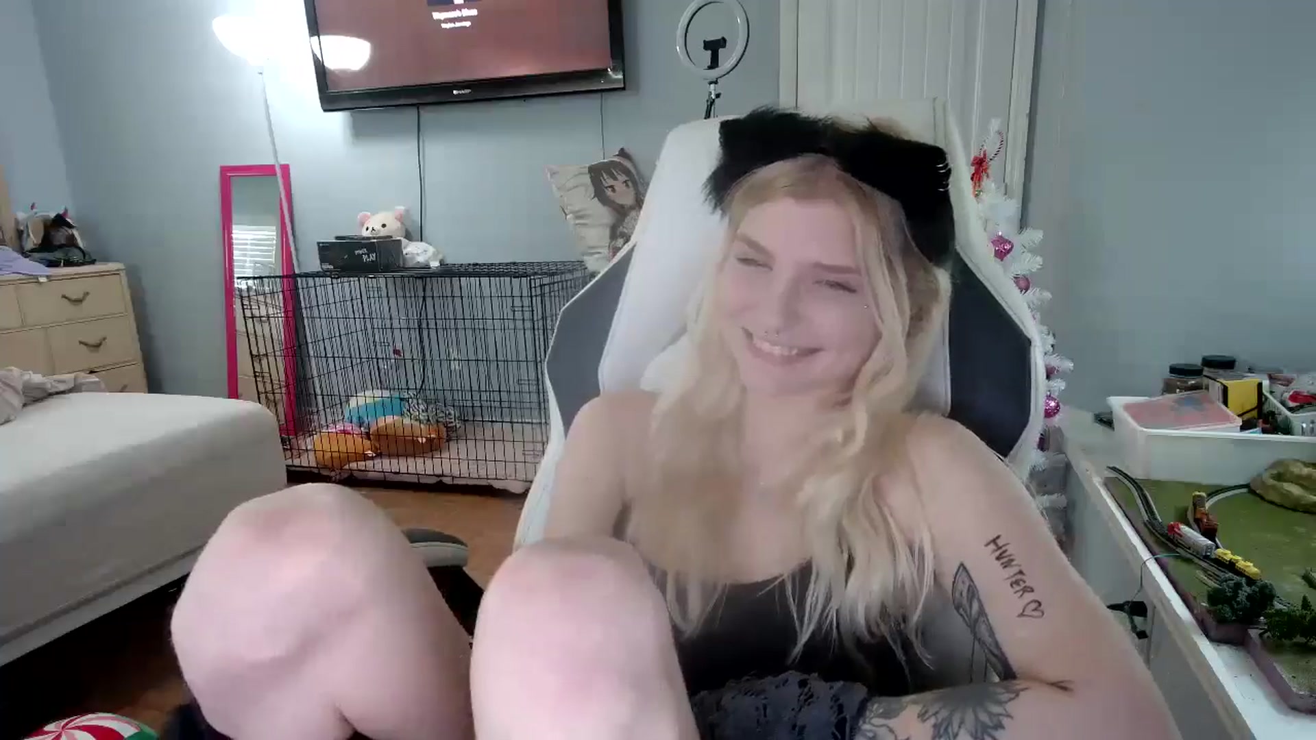 Gallery image thumbnail from DuckChan0's myfreecams stream on, 12/11/2024, 16:24 image 11 of 20