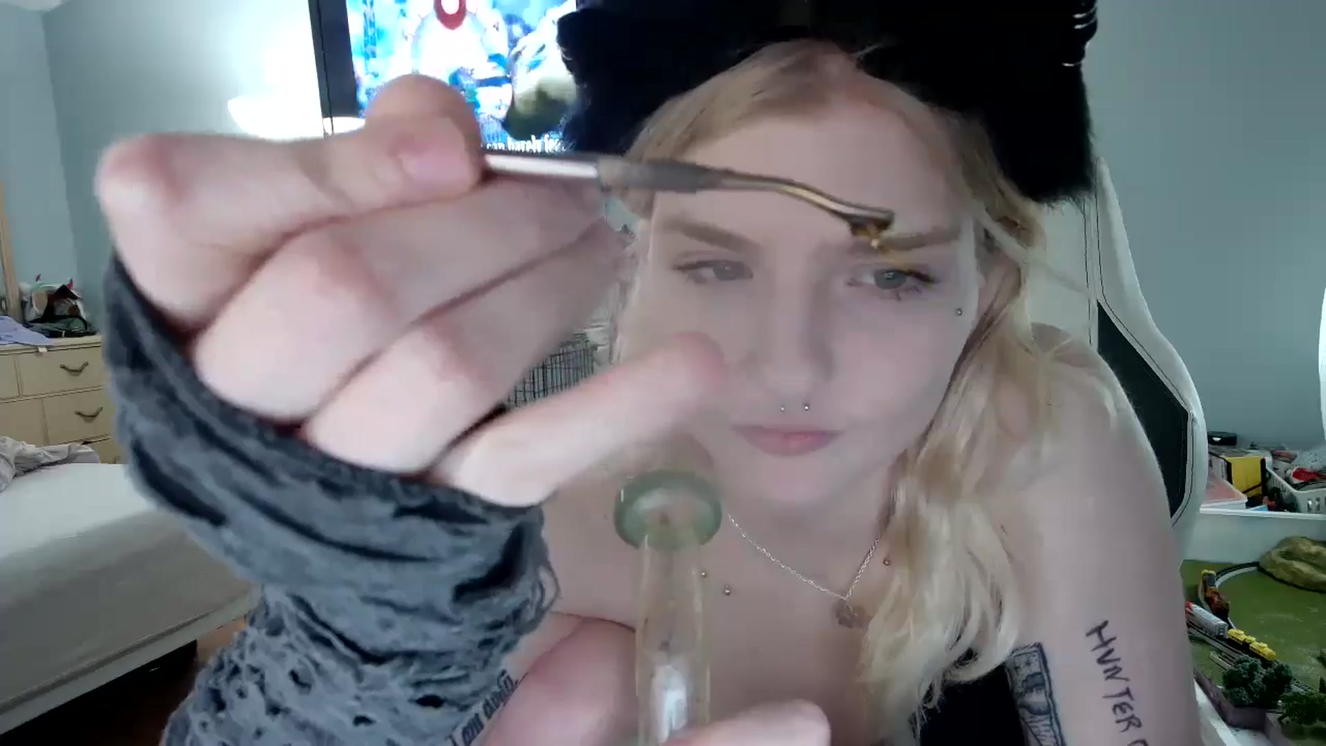 Gallery image thumbnail from DuckChan0's myfreecams stream on, 12/11/2024, 16:24 image 17 of 20