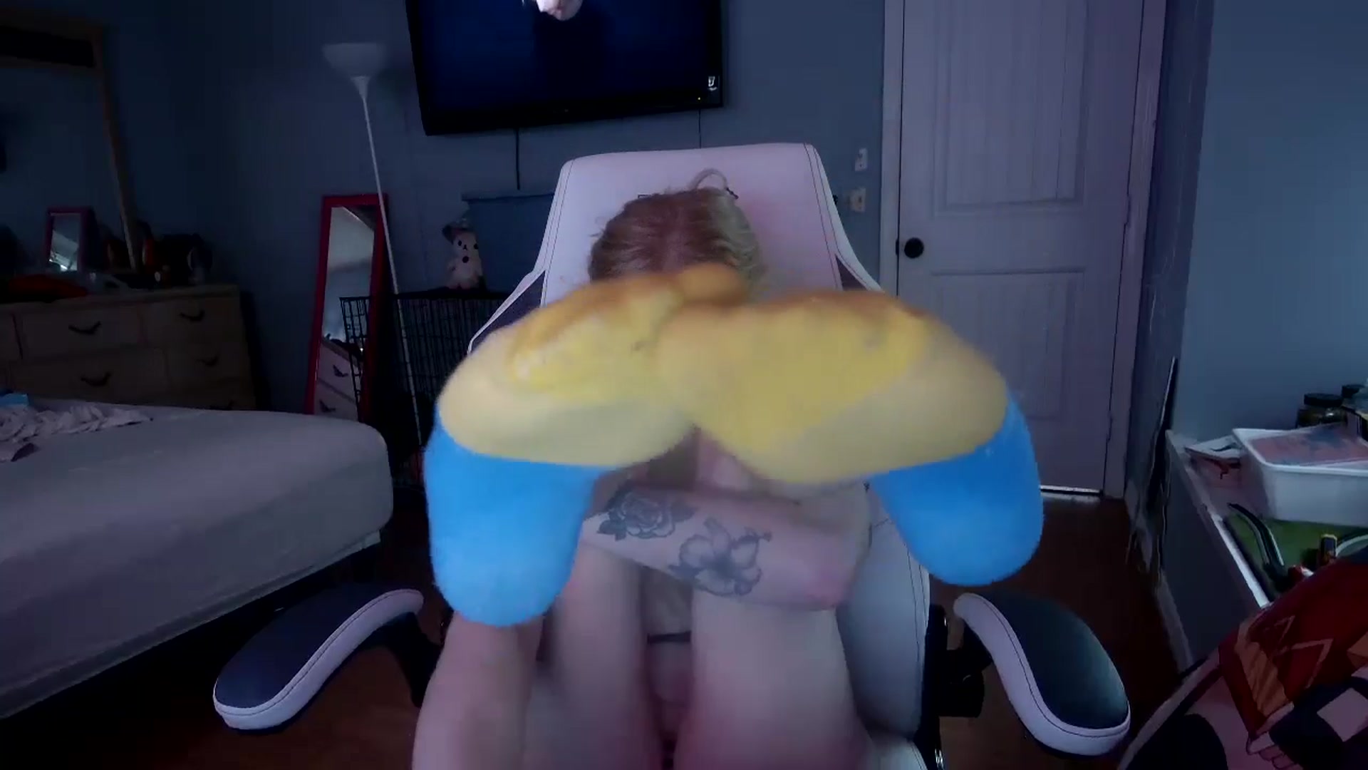 Gallery image thumbnail from DuckChan0's myfreecams stream on, 12/14/2024, 16:09 image 19 of 20