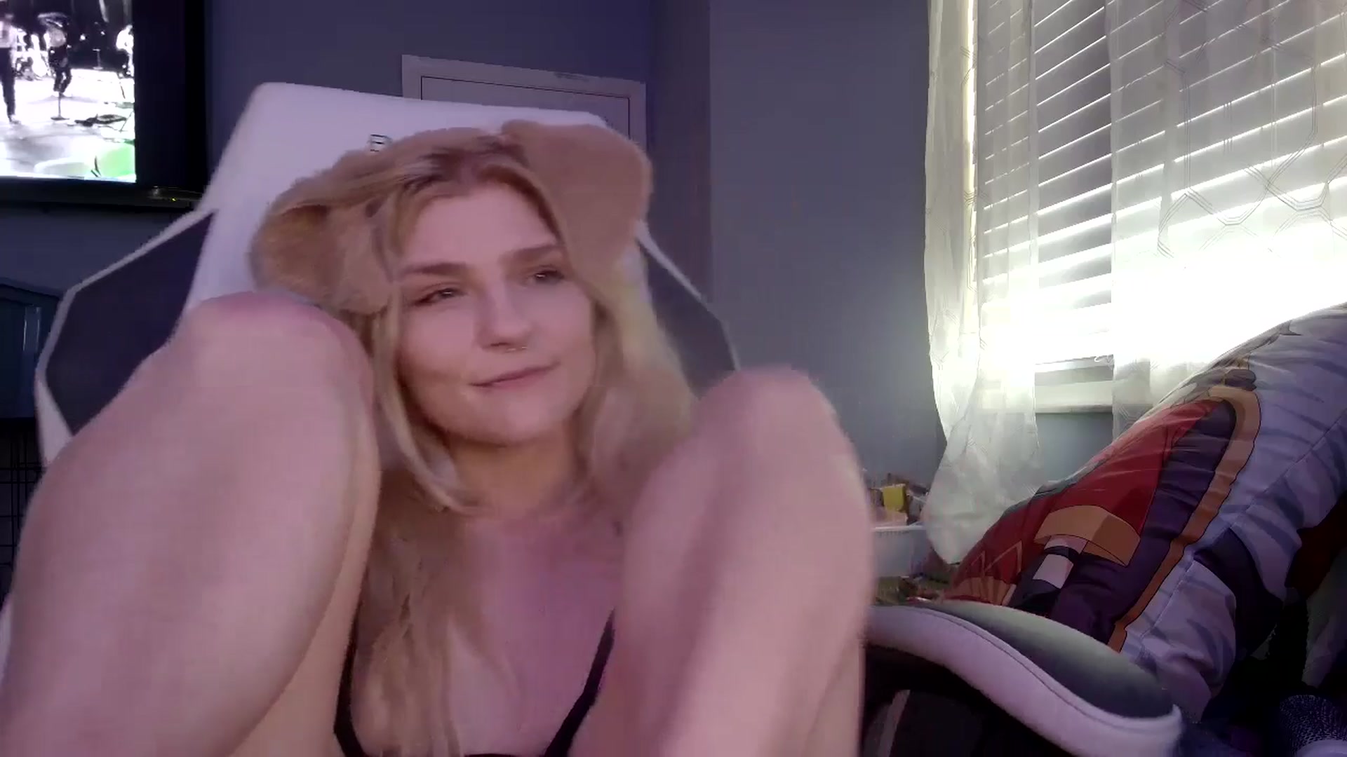Gallery image thumbnail from DuckChan0's myfreecams stream on, 12/14/2024, 18:10 image 11 of 20
