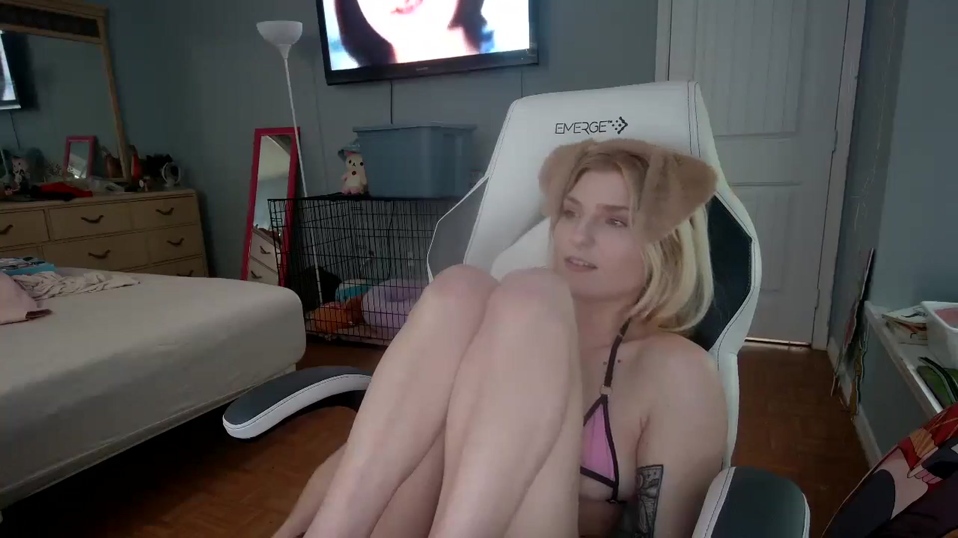 Gallery image thumbnail from DuckChan0's myfreecams stream on, 12/14/2024, 18:10 image 2 of 20