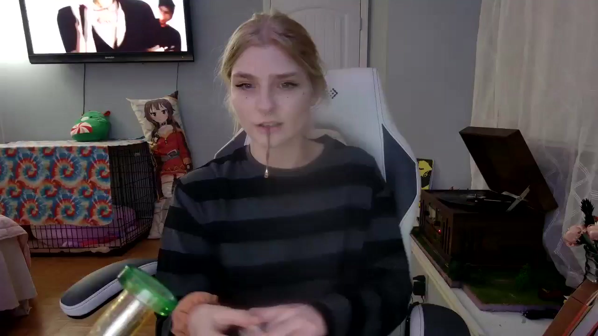 Gallery image thumbnail from DuckChan0's myfreecams stream on, 12/26/2024, 24:21 image 1 of 20