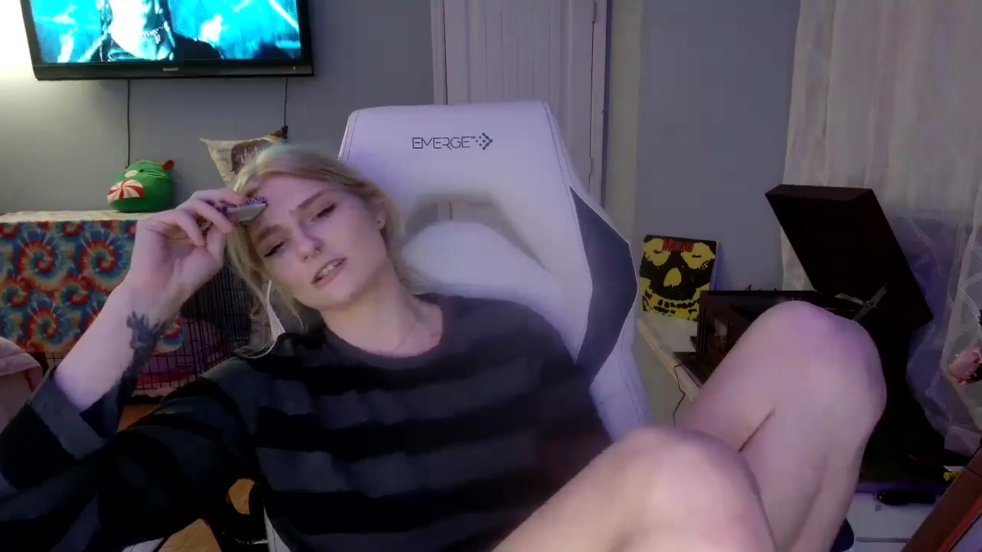 Gallery image thumbnail from DuckChan0's myfreecams stream on, 12/26/2024, 24:21 image 5 of 20