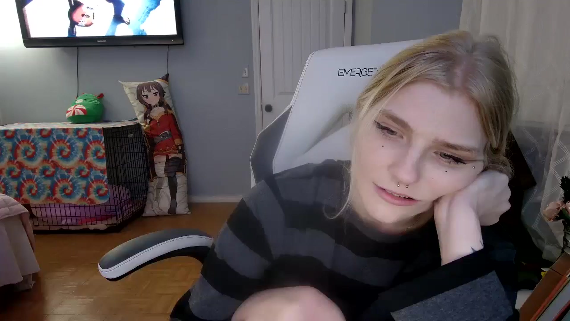Gallery image thumbnail from DuckChan0's myfreecams stream on, 12/26/2024, 24:21 image 7 of 20