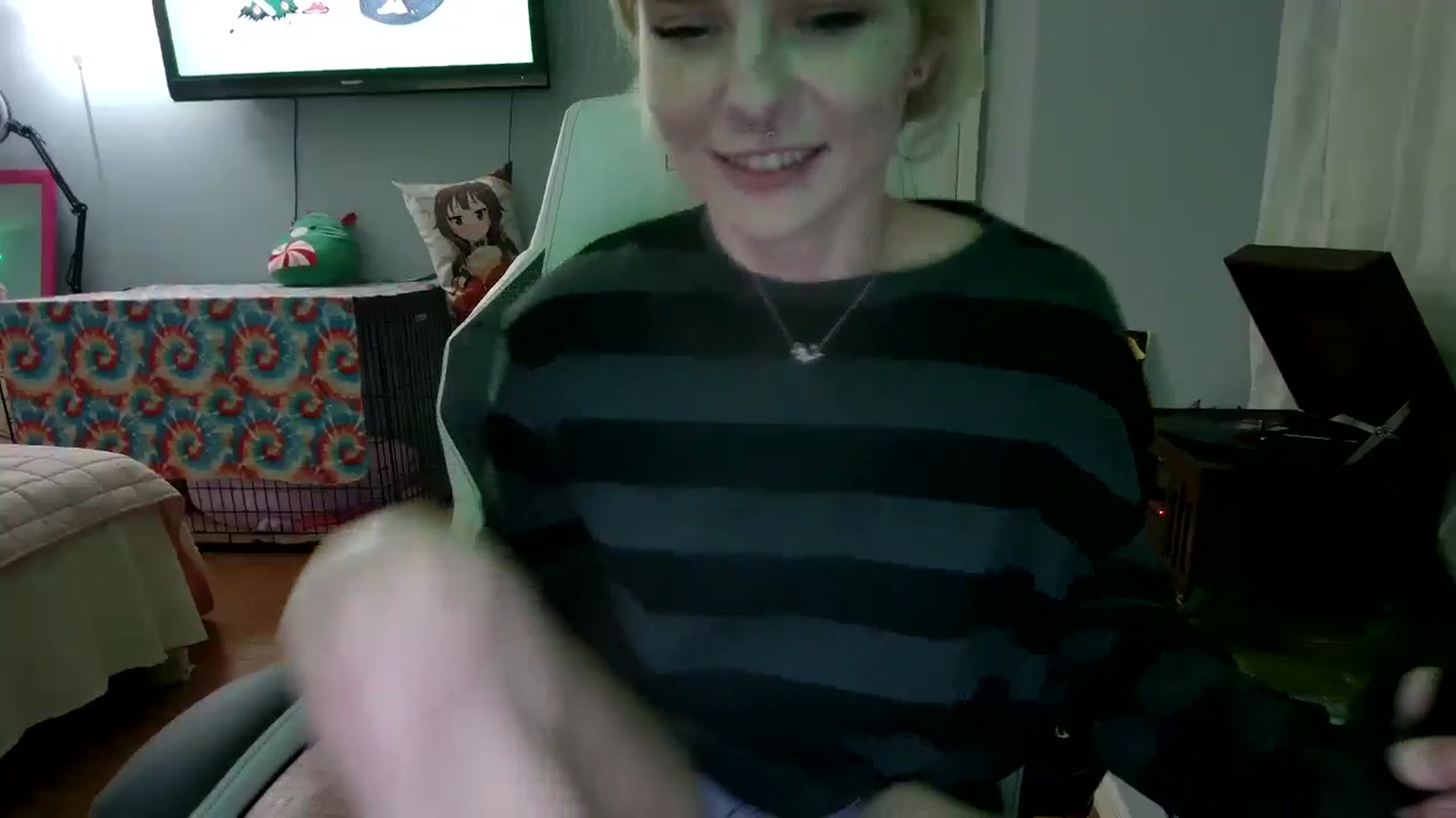 Gallery image thumbnail from DuckChan0's myfreecams stream on, 12/26/2024, 24:51 image 14 of 20