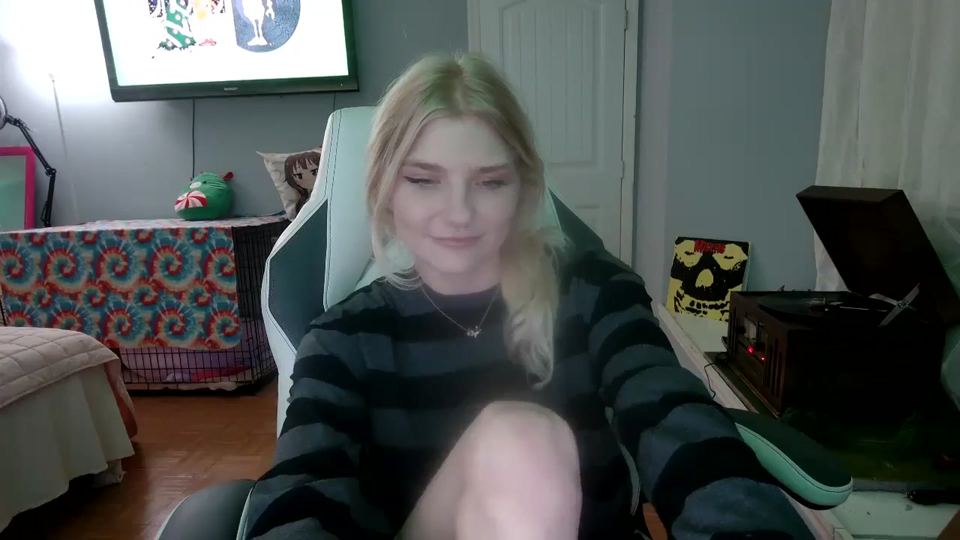 Gallery image thumbnail from DuckChan0's myfreecams stream on, 12/26/2024, 24:51 image 3 of 20