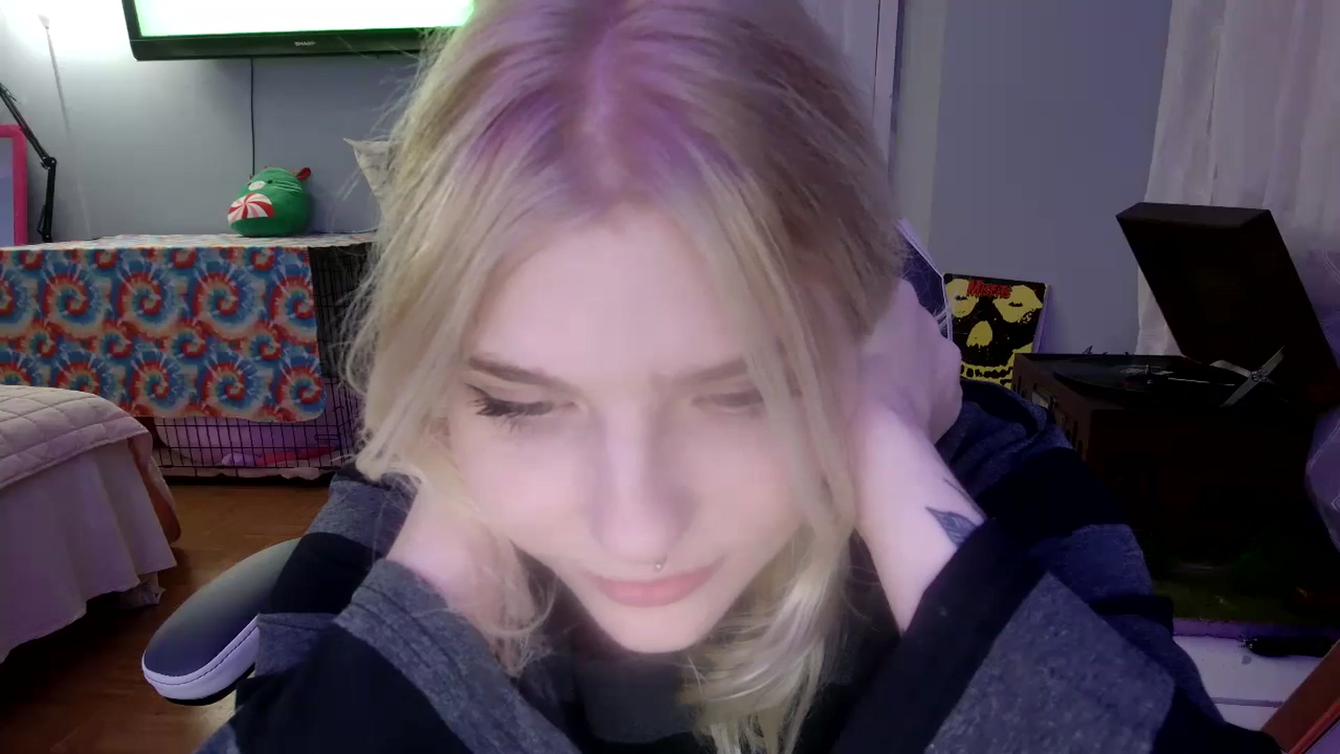 Gallery image thumbnail from DuckChan0's myfreecams stream on, 12/26/2024, 24:51 image 8 of 20