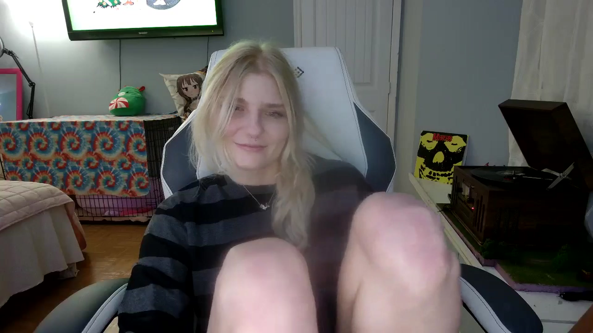 Gallery image thumbnail from DuckChan0's myfreecams stream on, 12/26/2024, 24:51 image 12 of 20