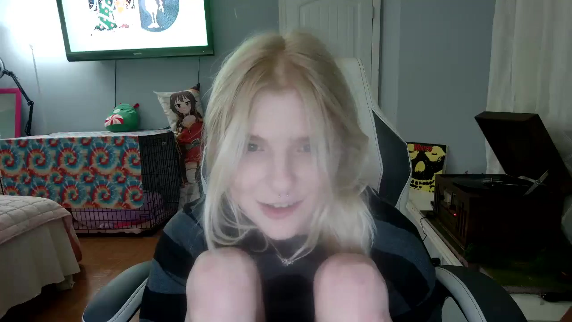 Gallery image thumbnail from DuckChan0's myfreecams stream on, 12/26/2024, 24:51 image 2 of 20