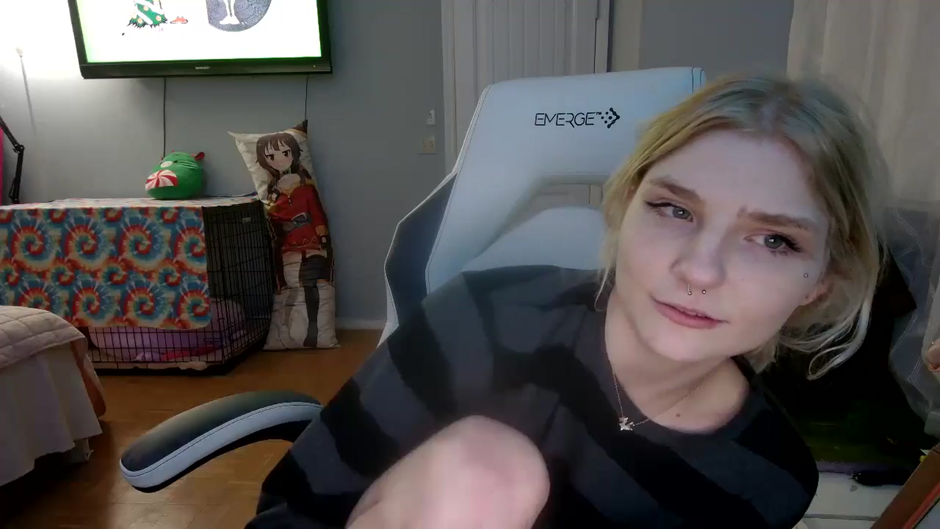 Gallery image thumbnail from DuckChan0's myfreecams stream on, 12/26/2024, 24:51 image 19 of 20