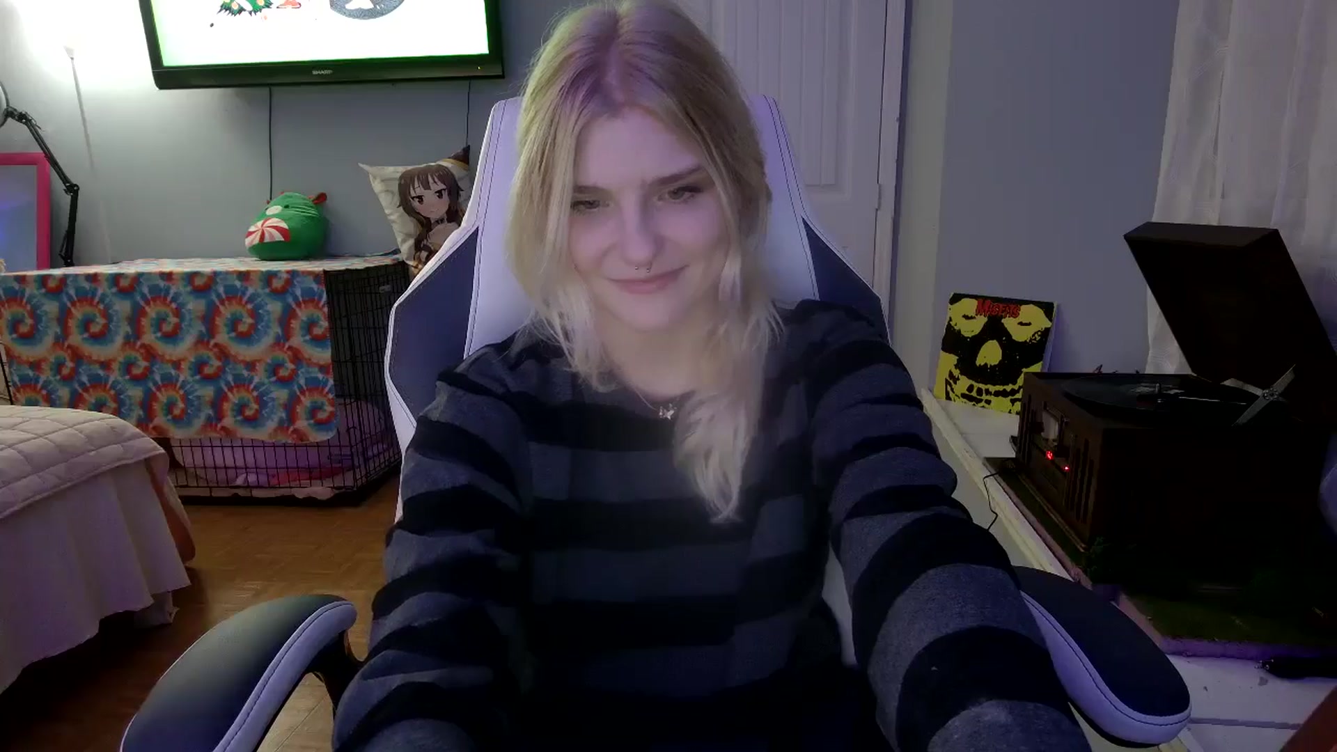 Gallery image thumbnail from DuckChan0's myfreecams stream on, 12/26/2024, 24:51 image 11 of 20