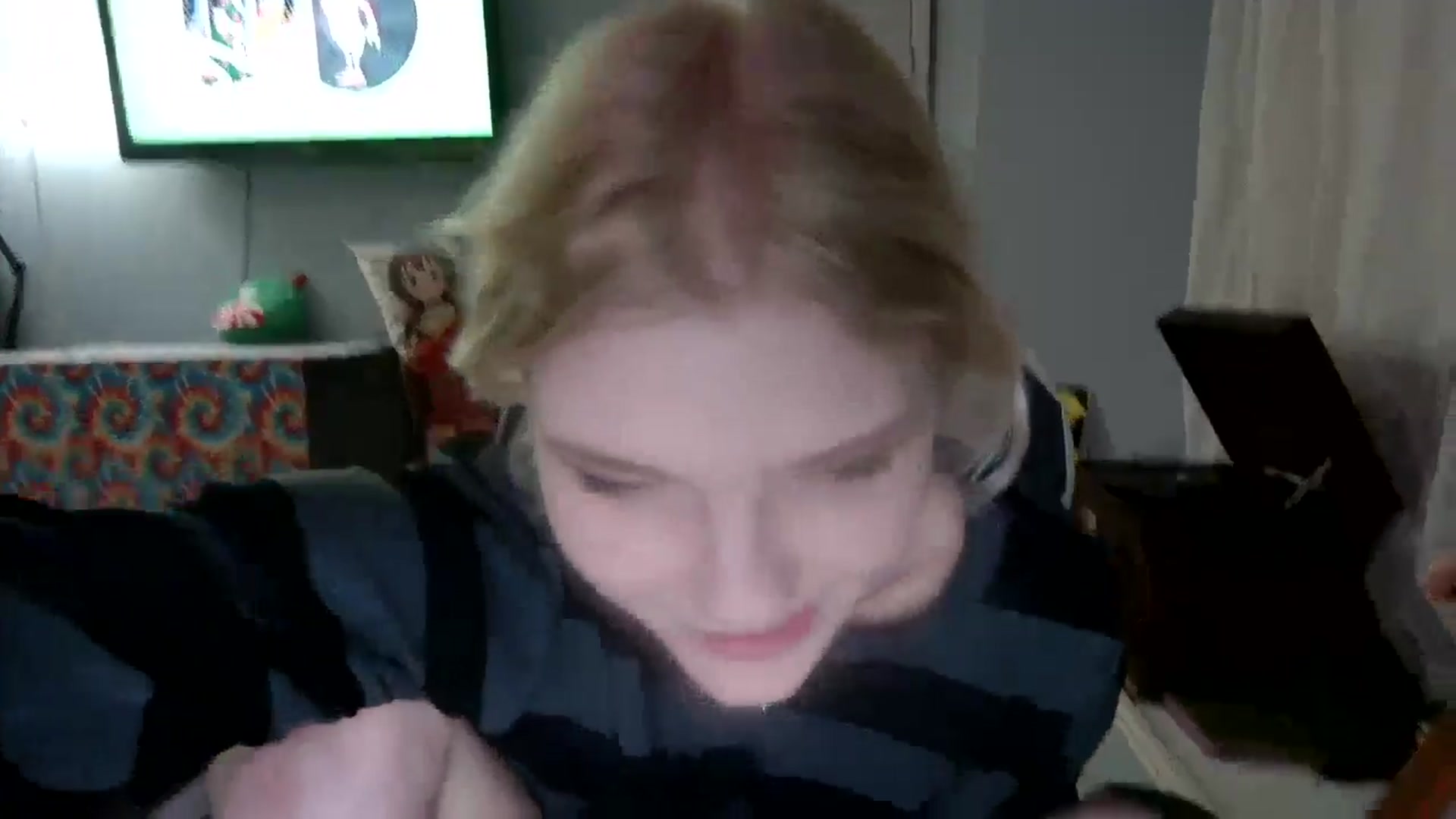 Gallery image thumbnail from DuckChan0's myfreecams stream on, 12/26/2024, 24:51 image 17 of 20