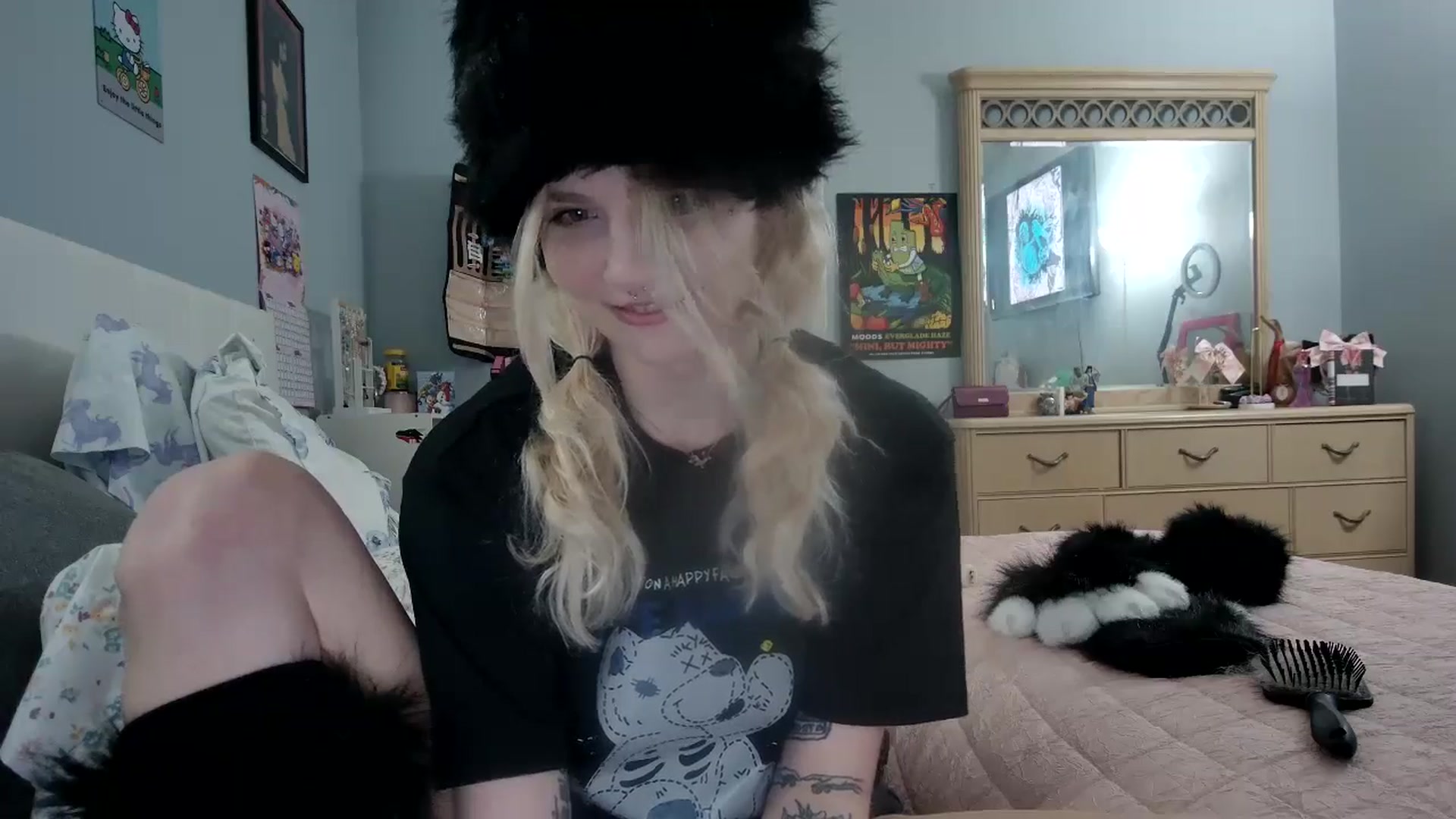 Gallery image thumbnail from DuckChan0's myfreecams stream on, 12/26/2024, 17:01 image 7 of 20