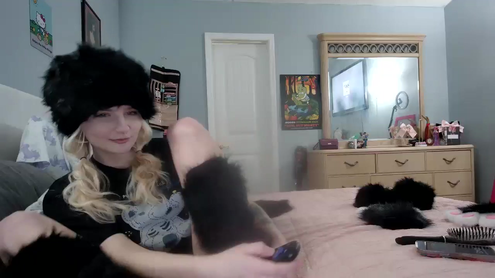 Gallery image thumbnail from DuckChan0's myfreecams stream on, 12/26/2024, 17:01 image 1 of 20