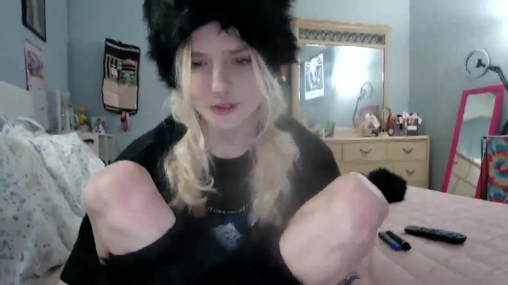 Gallery image thumbnail from DuckChan0's myfreecams stream on, 12/26/2024, 17:01 image 14 of 20